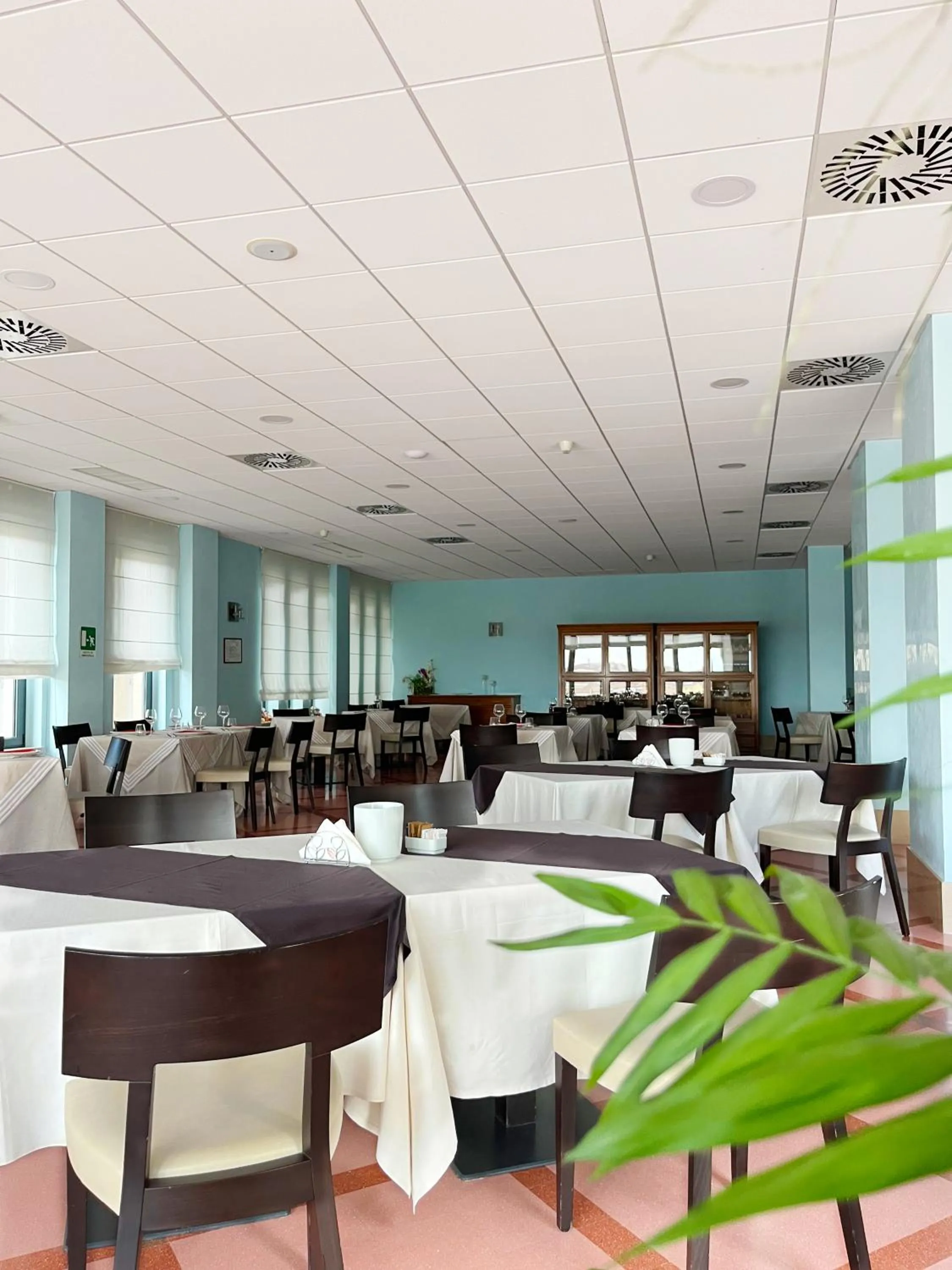 Restaurant/places to eat in don guglielmo panoramic hotel & spa