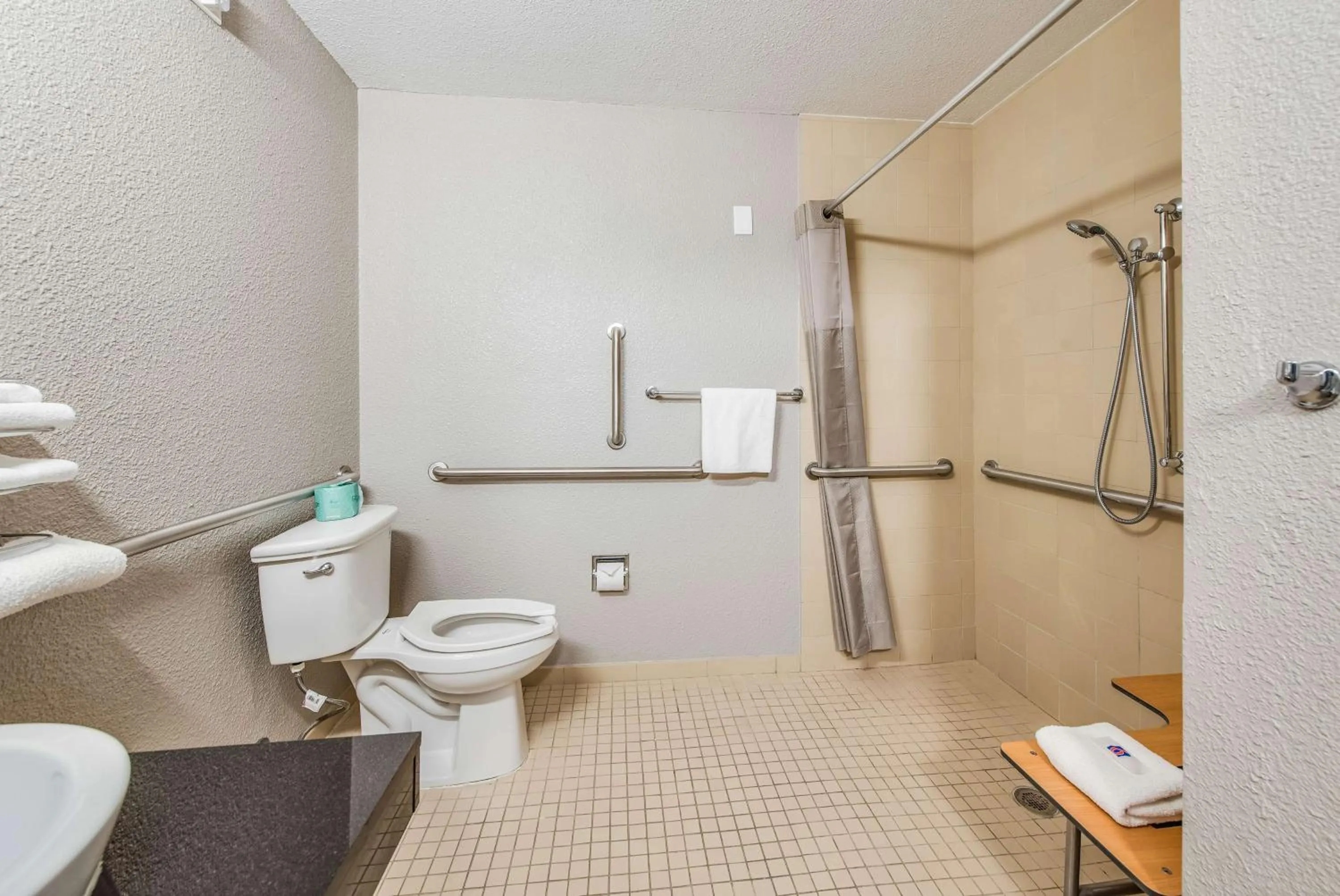 Bathroom in Motel 6-Fort Wayne, IN