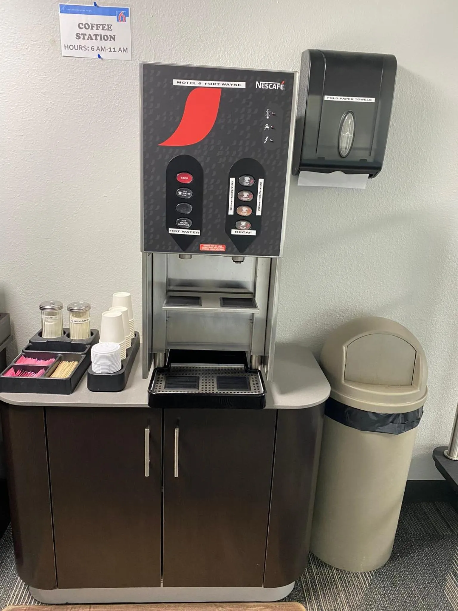 Coffee/tea facilities in Motel 6-Fort Wayne, IN