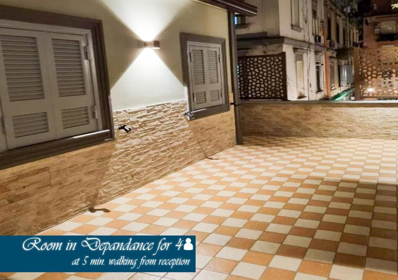 Night in Bed & Breakfast Medea