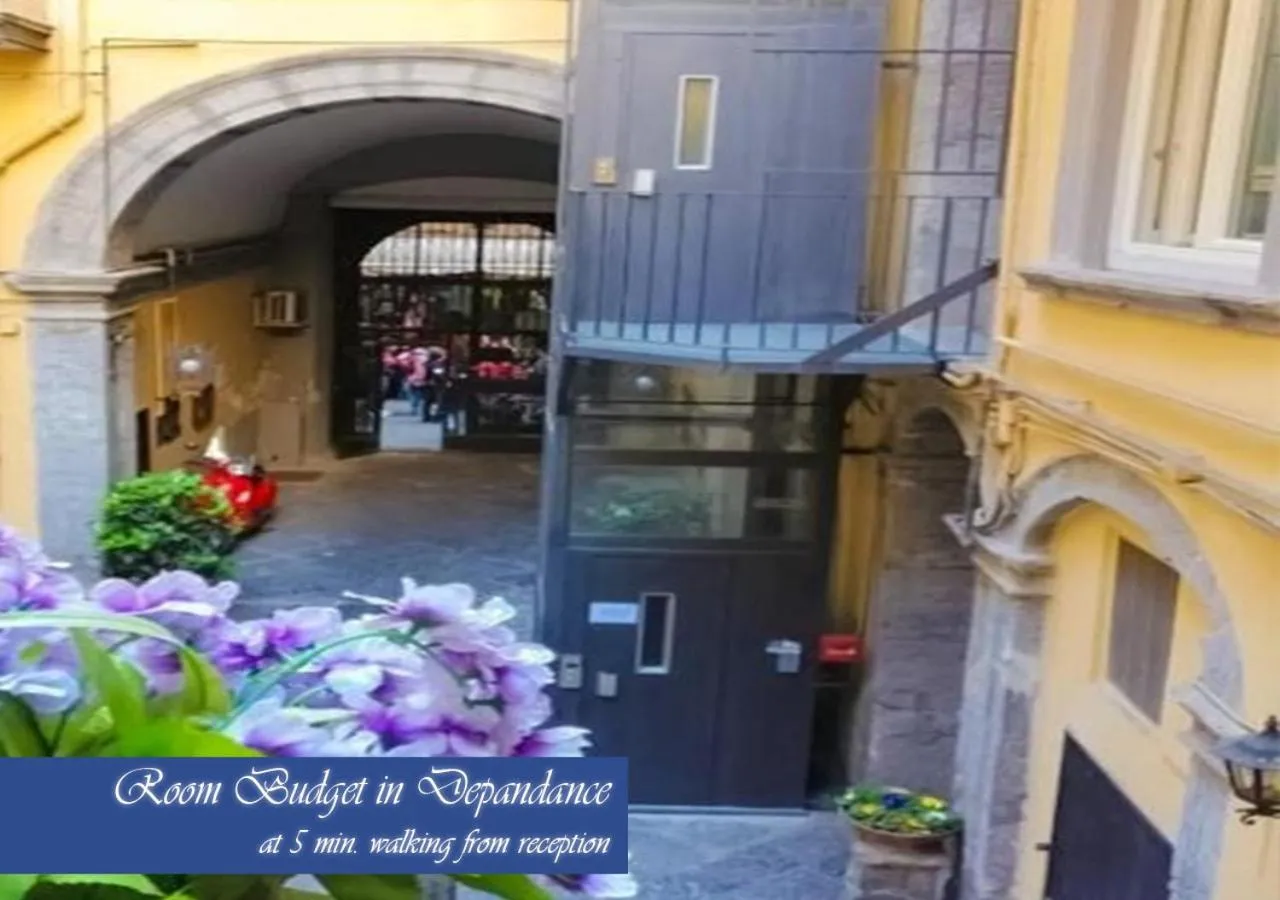 Inner courtyard view in Bed & Breakfast Medea