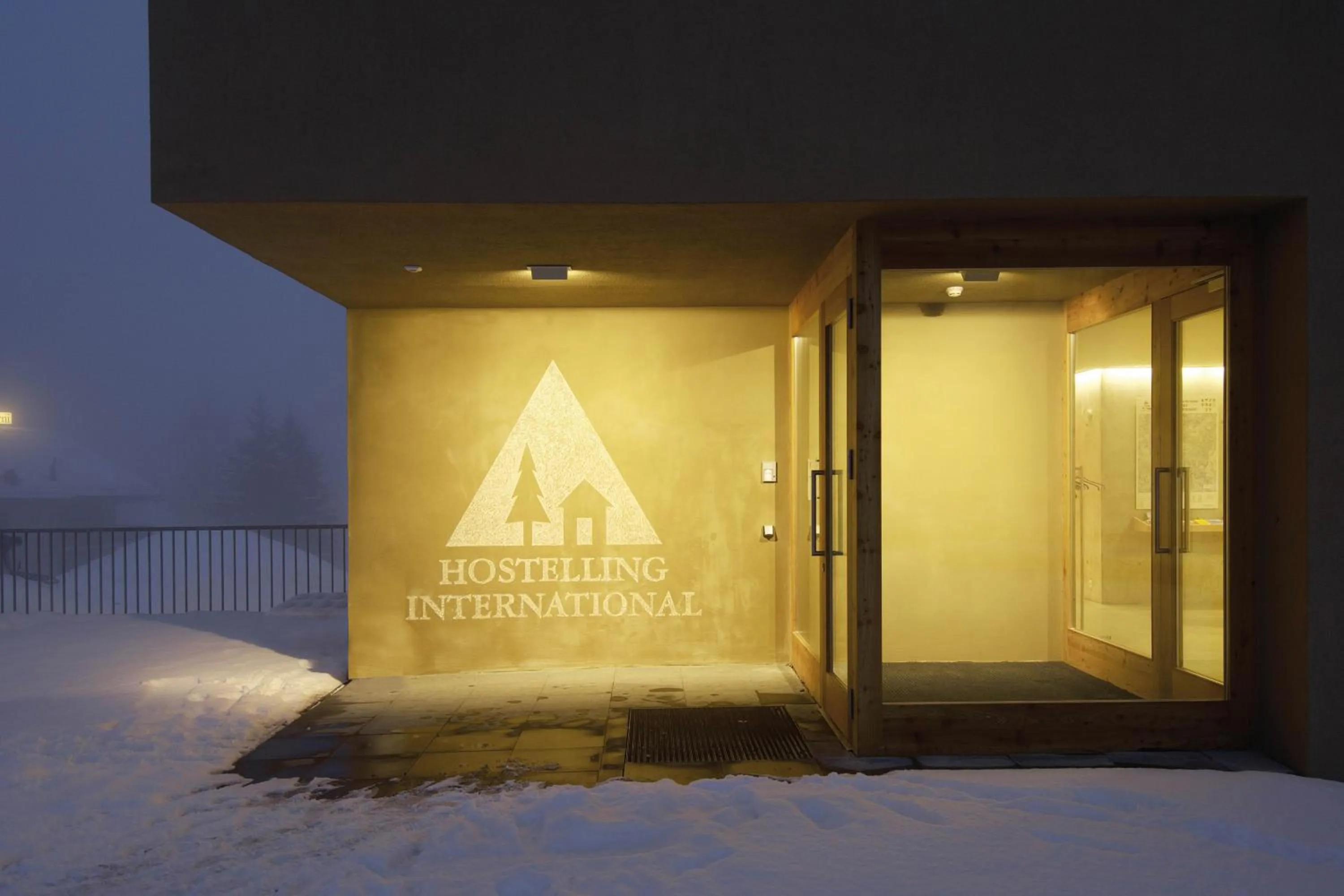 Facade/entrance in Scuol Youth Hostel