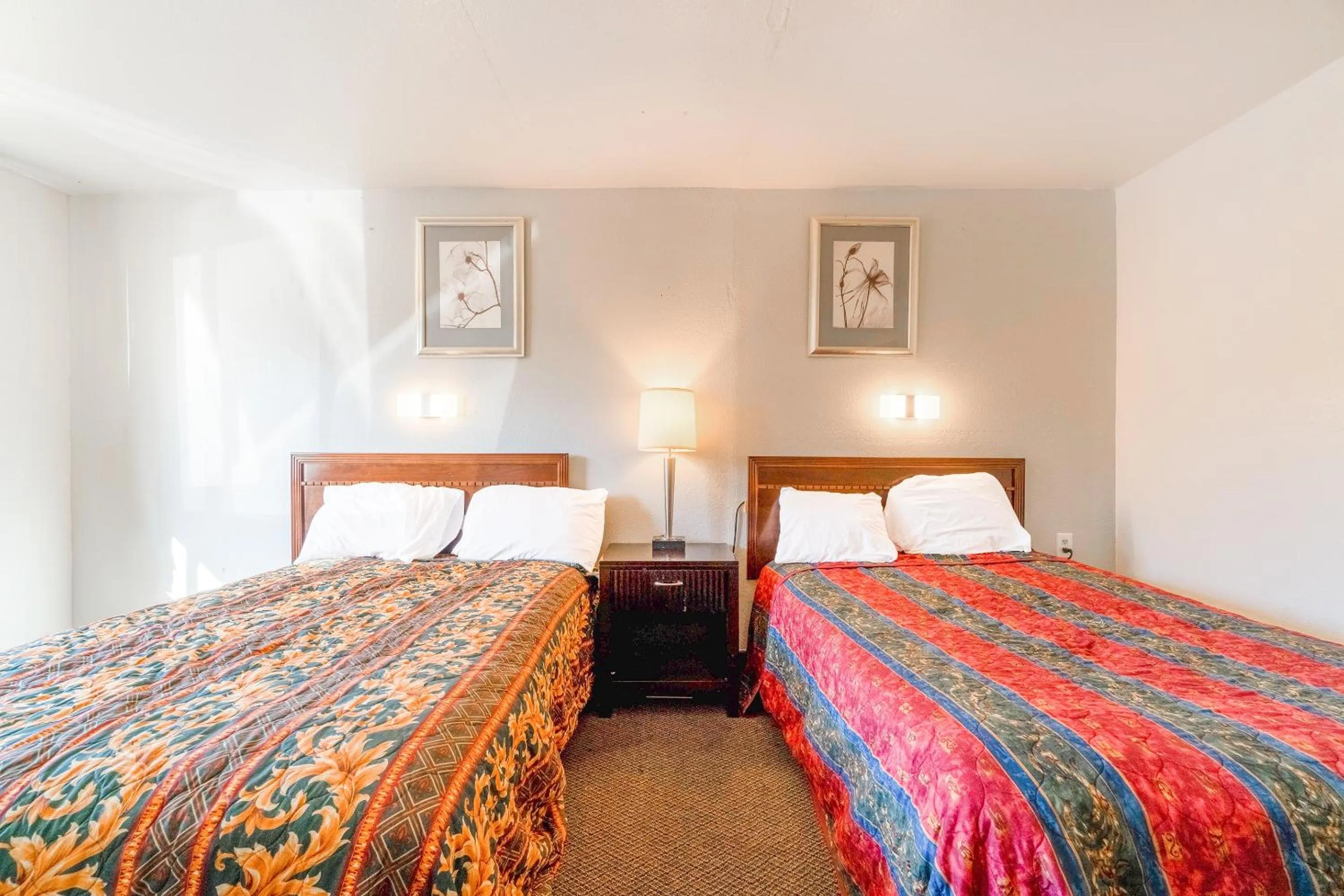 Bedroom, Bed in Castle Inn & Suites By OYO Chickasha