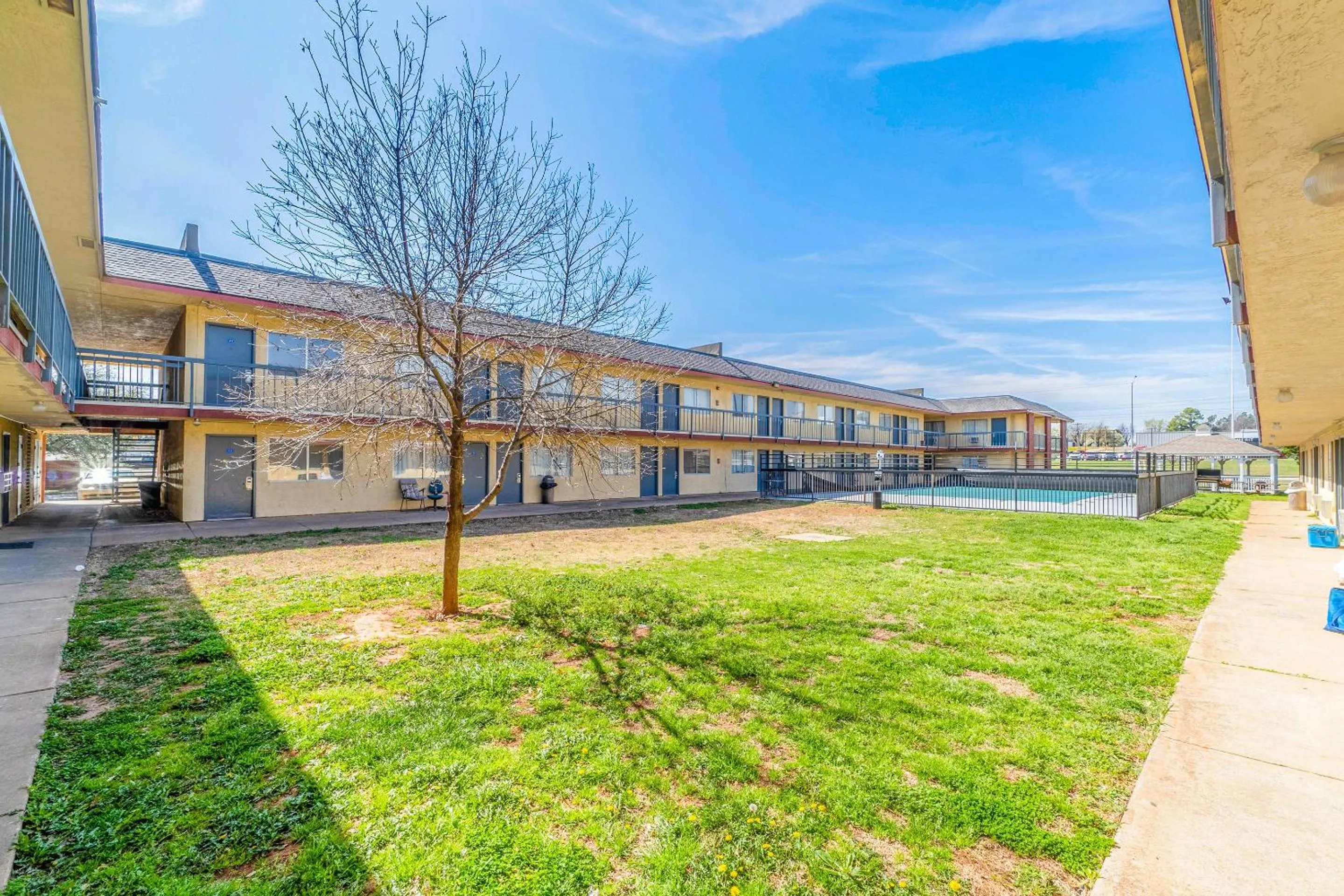 Garden in Castle Inn & Suites By OYO Chickasha