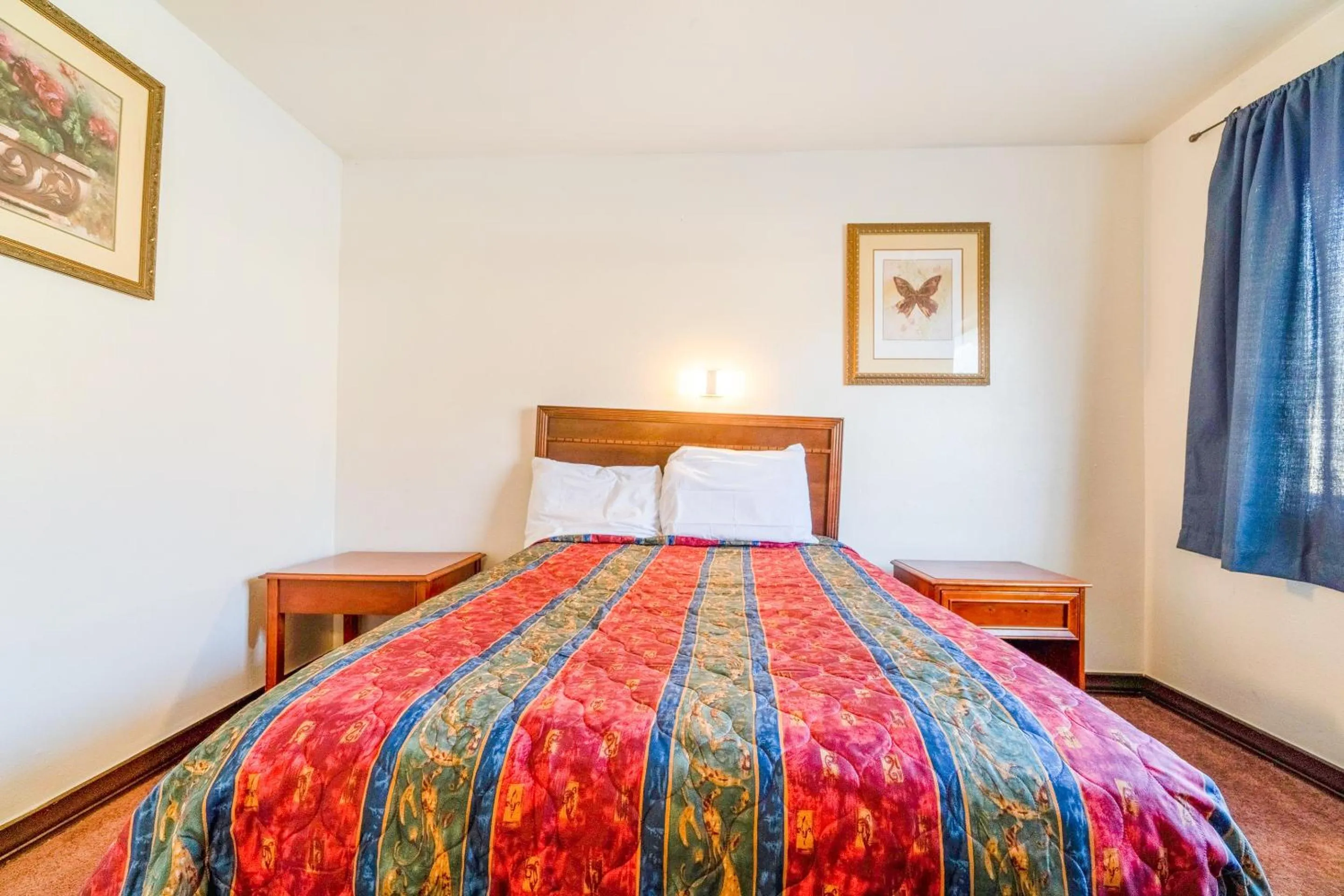 Bedroom, Bed in Castle Inn & Suites By OYO Chickasha