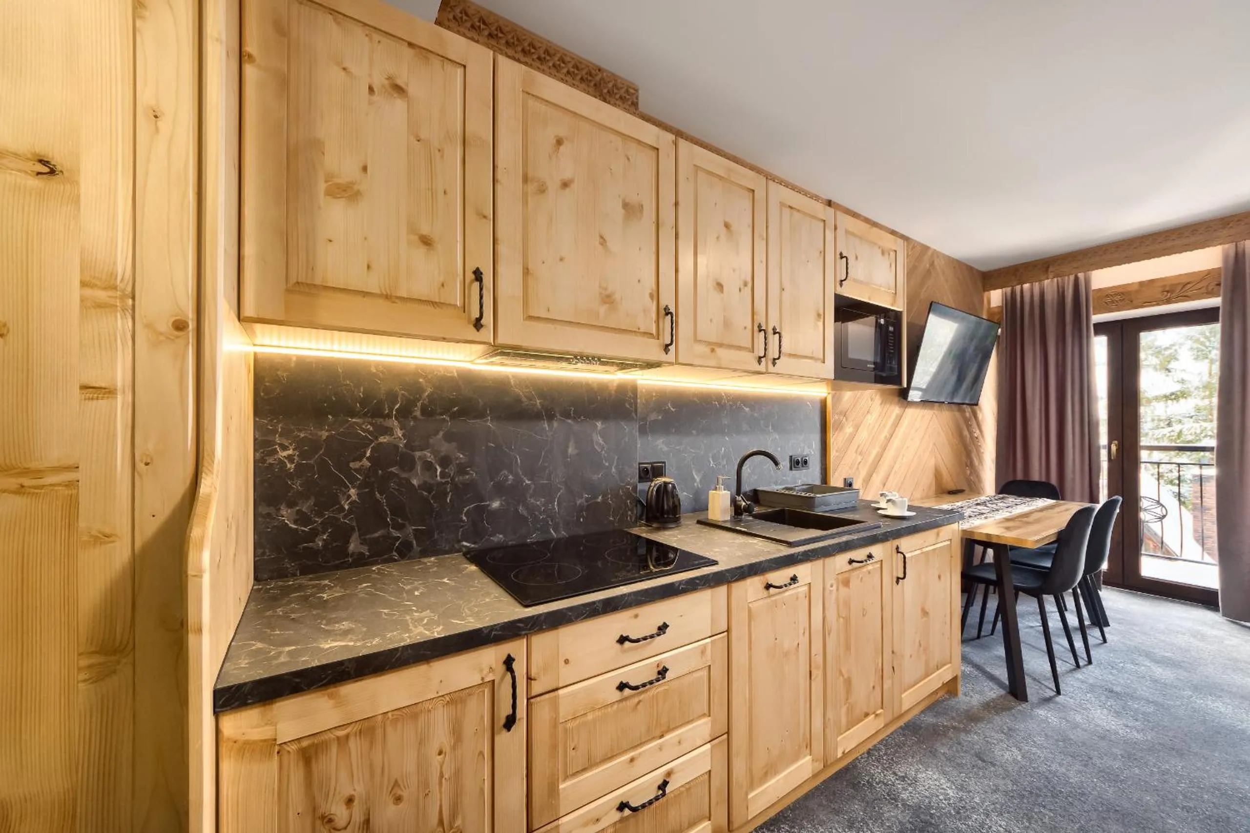 TV and multimedia in Apartamenty Willa Kamila Zakopane z Jacuzzi