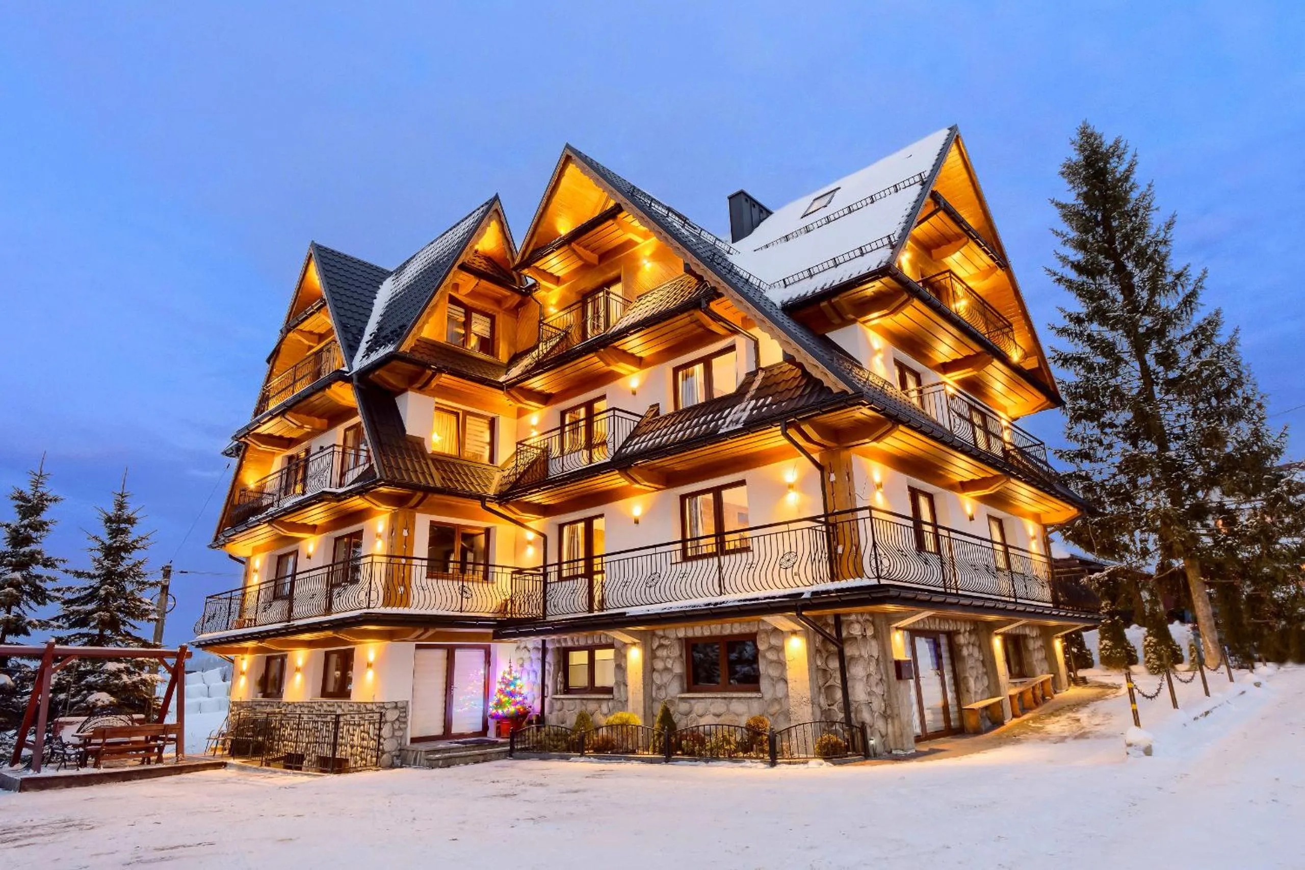 Property building in Apartamenty Willa Kamila Zakopane z Jacuzzi