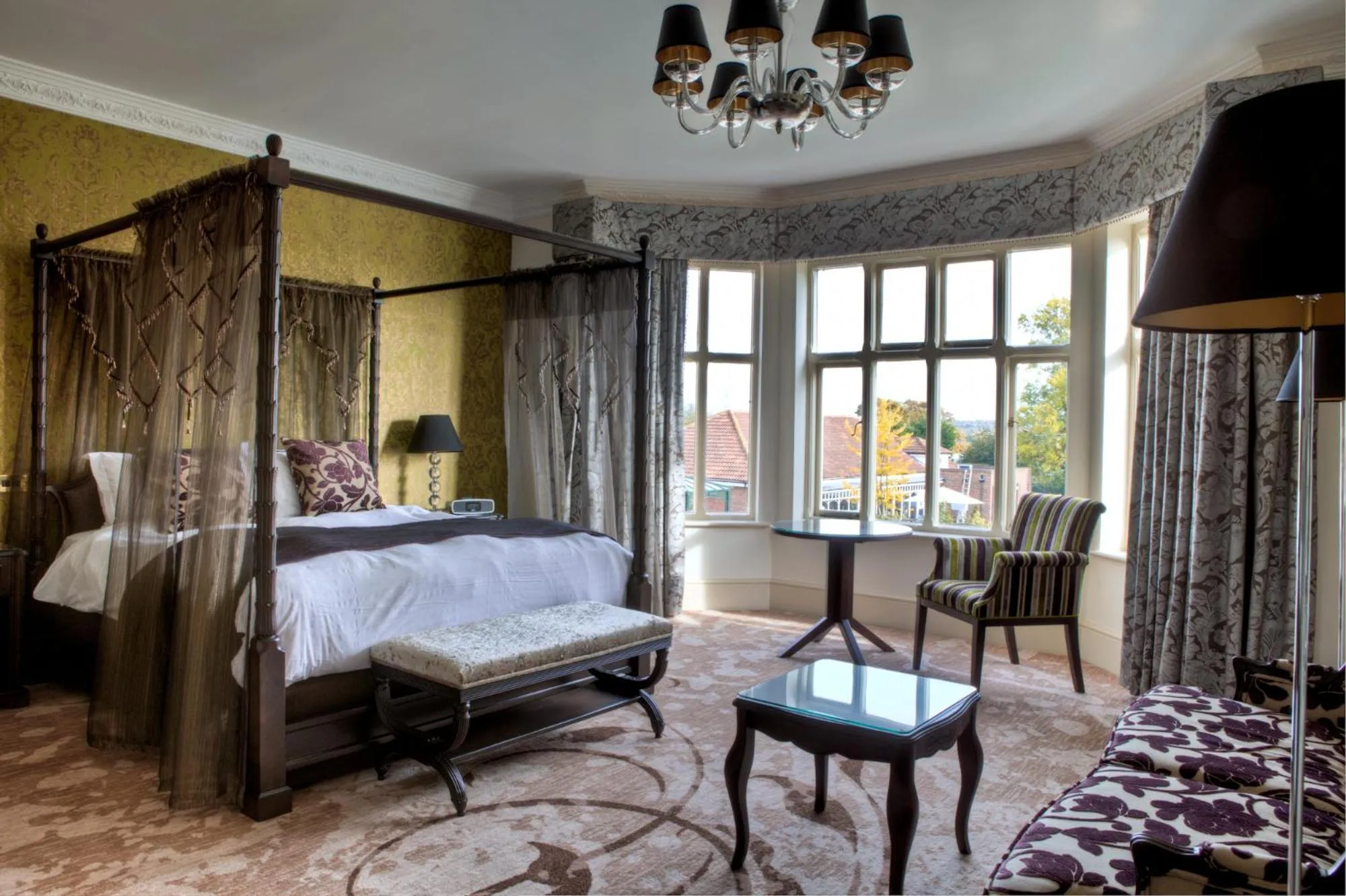 Shower, Bed in Pontlands Park Hotel