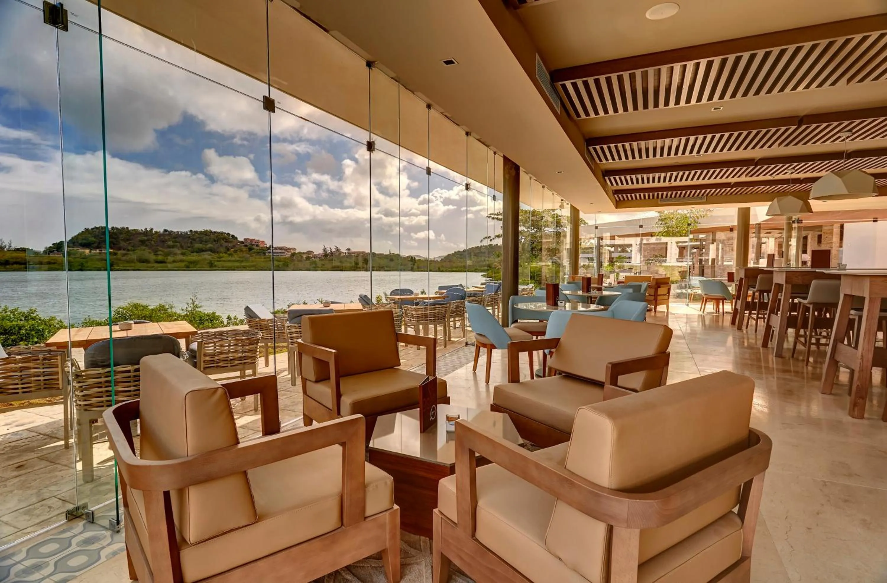 Restaurant/places to eat in Royalton Antigua, An Autograph Collection All-Inclusive Resort