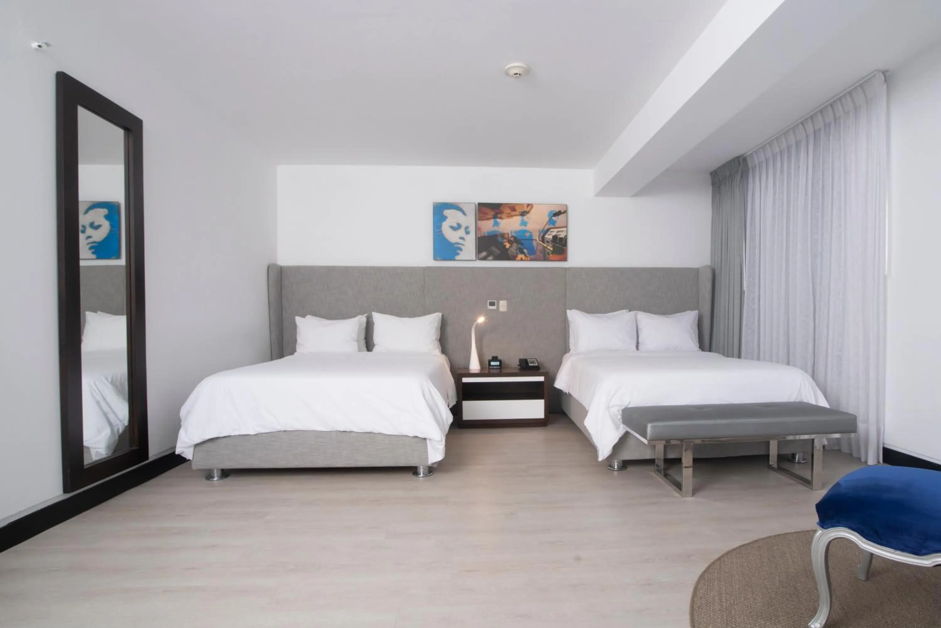 Photo of the whole room, Bed in Radisson Hotel Decapolis Miraflores