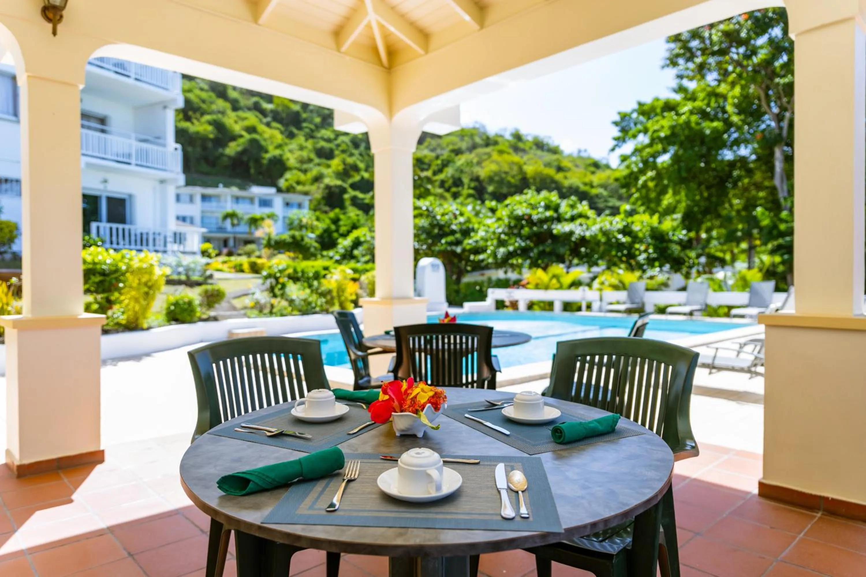 Restaurant/places to eat in Siesta Hotel