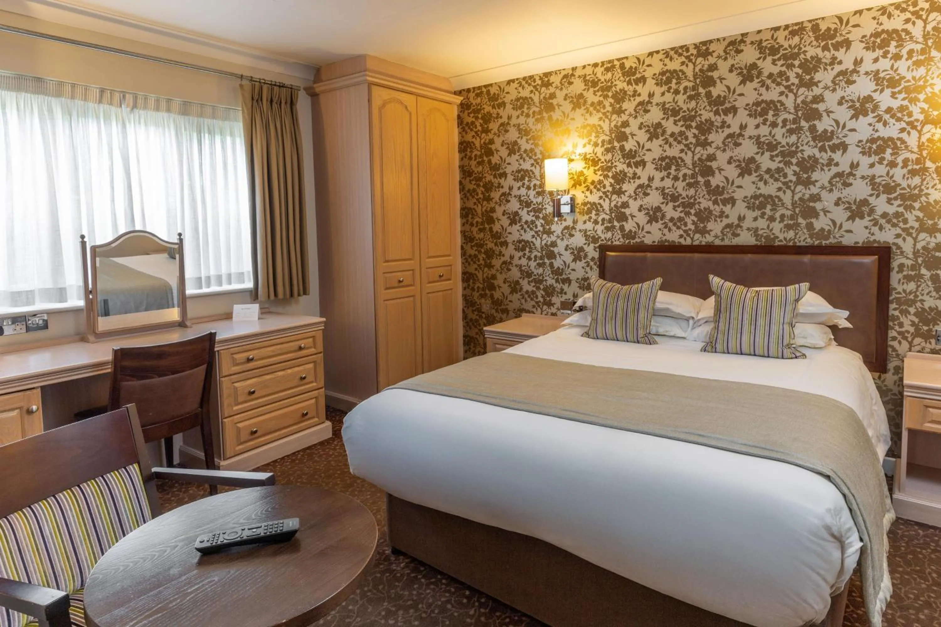 Bedroom, Bed in Ivy Hill Hotel, Sure Hotel Collection by Best Western