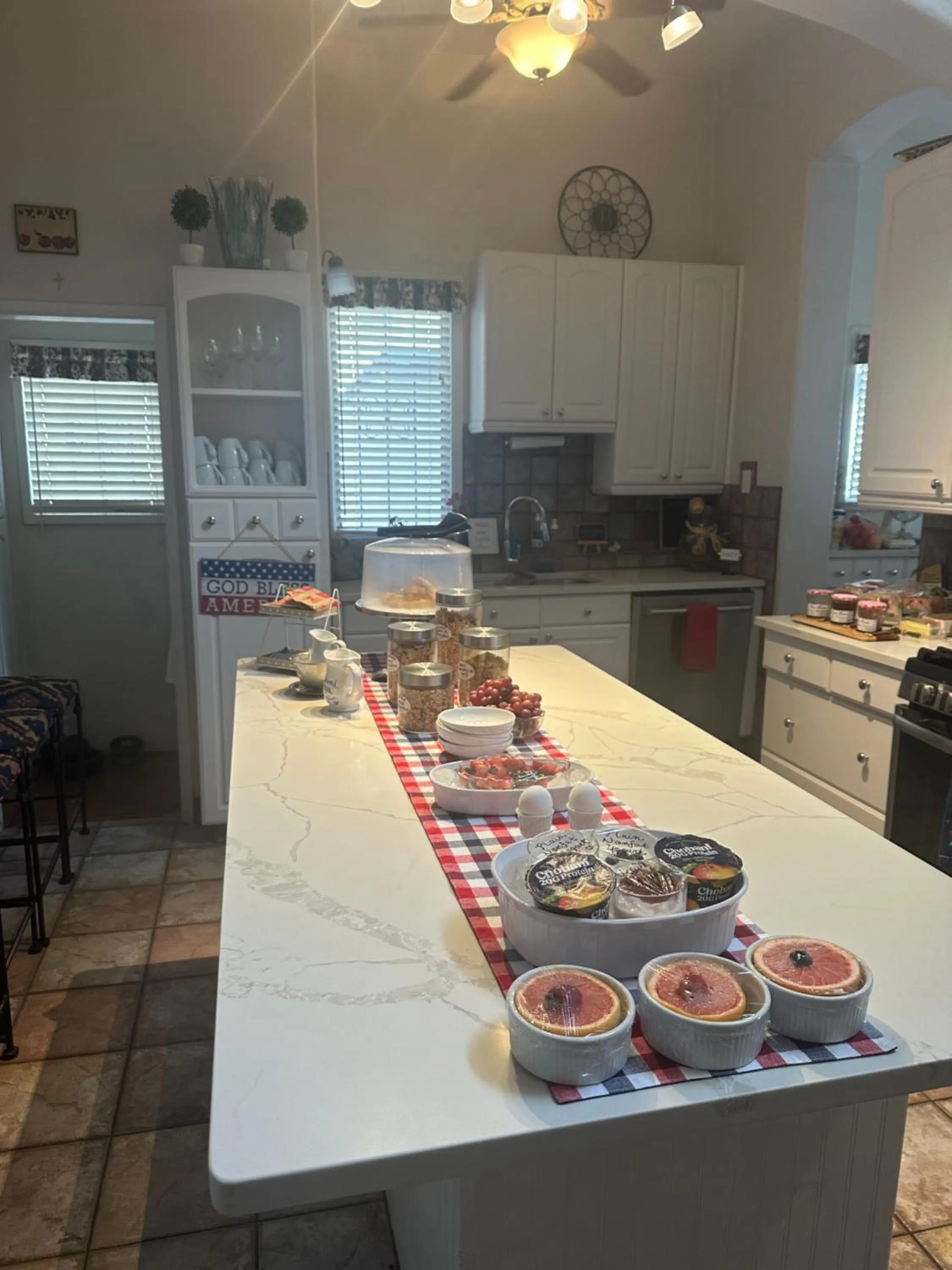 Breakfast in The Blenman Inn