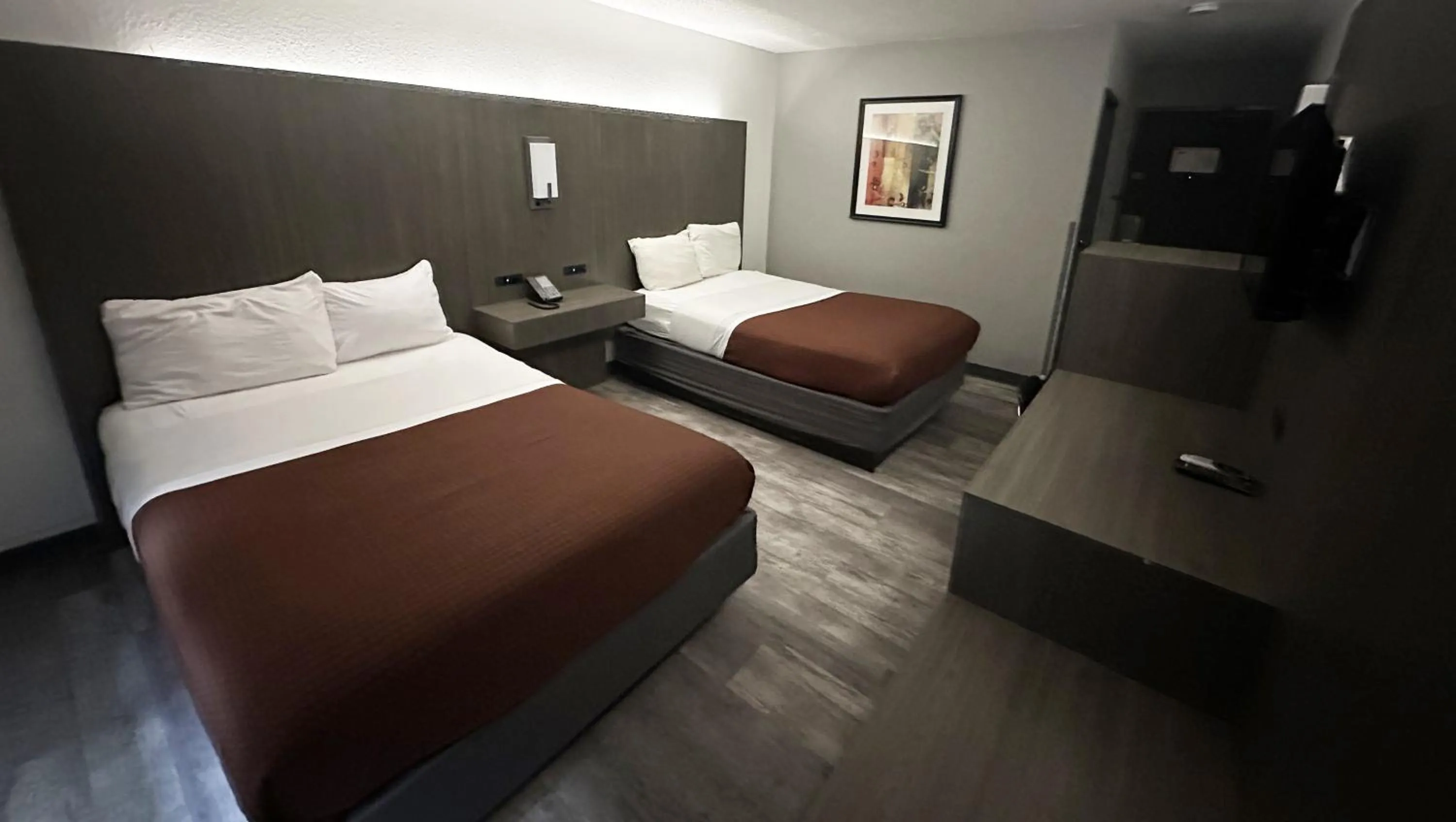 Bedroom, Bed in Magnuson Hotel Fort Wayne North - Coliseum