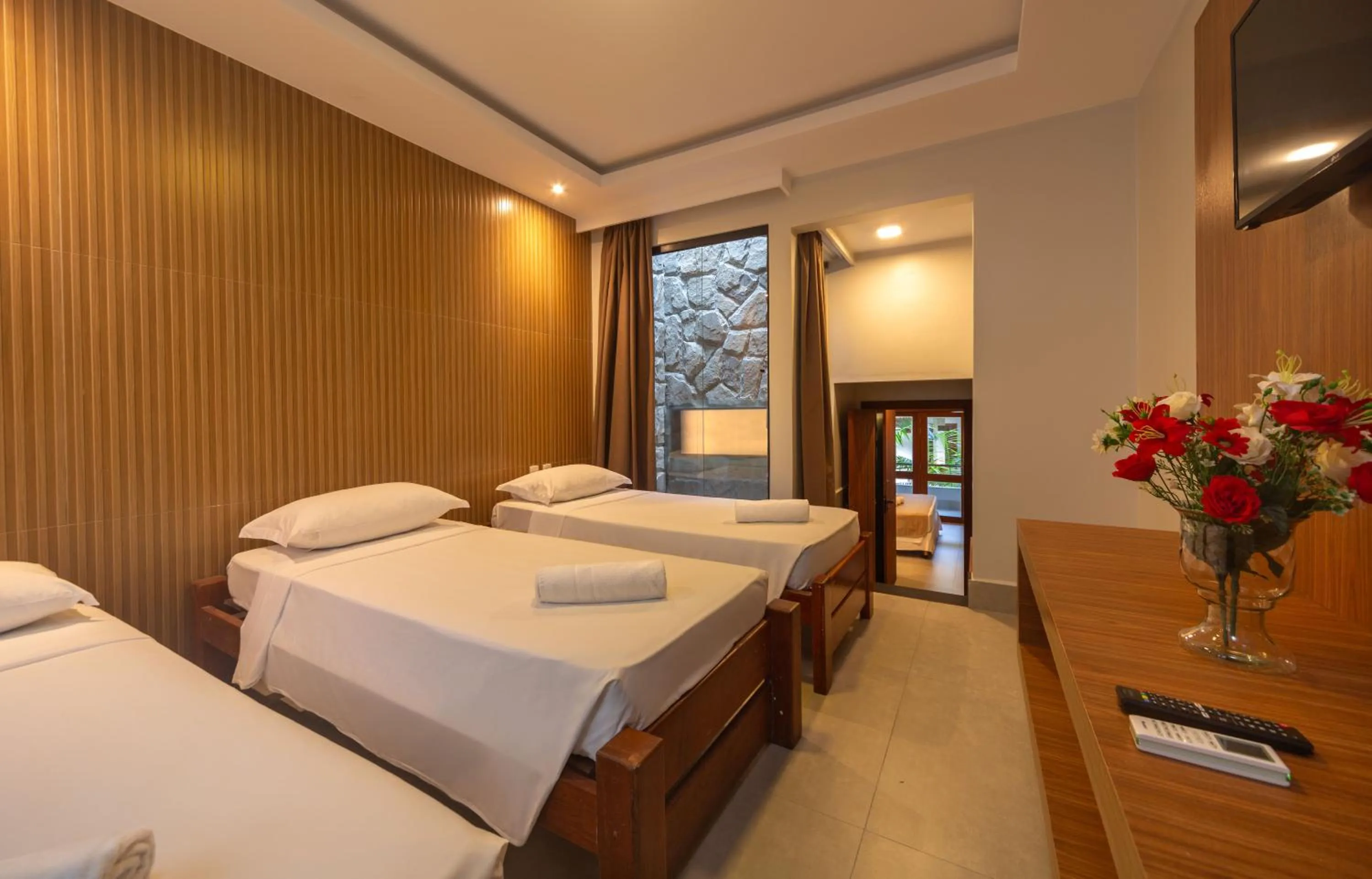 Bed in Quinta do Sol Praia Hotel