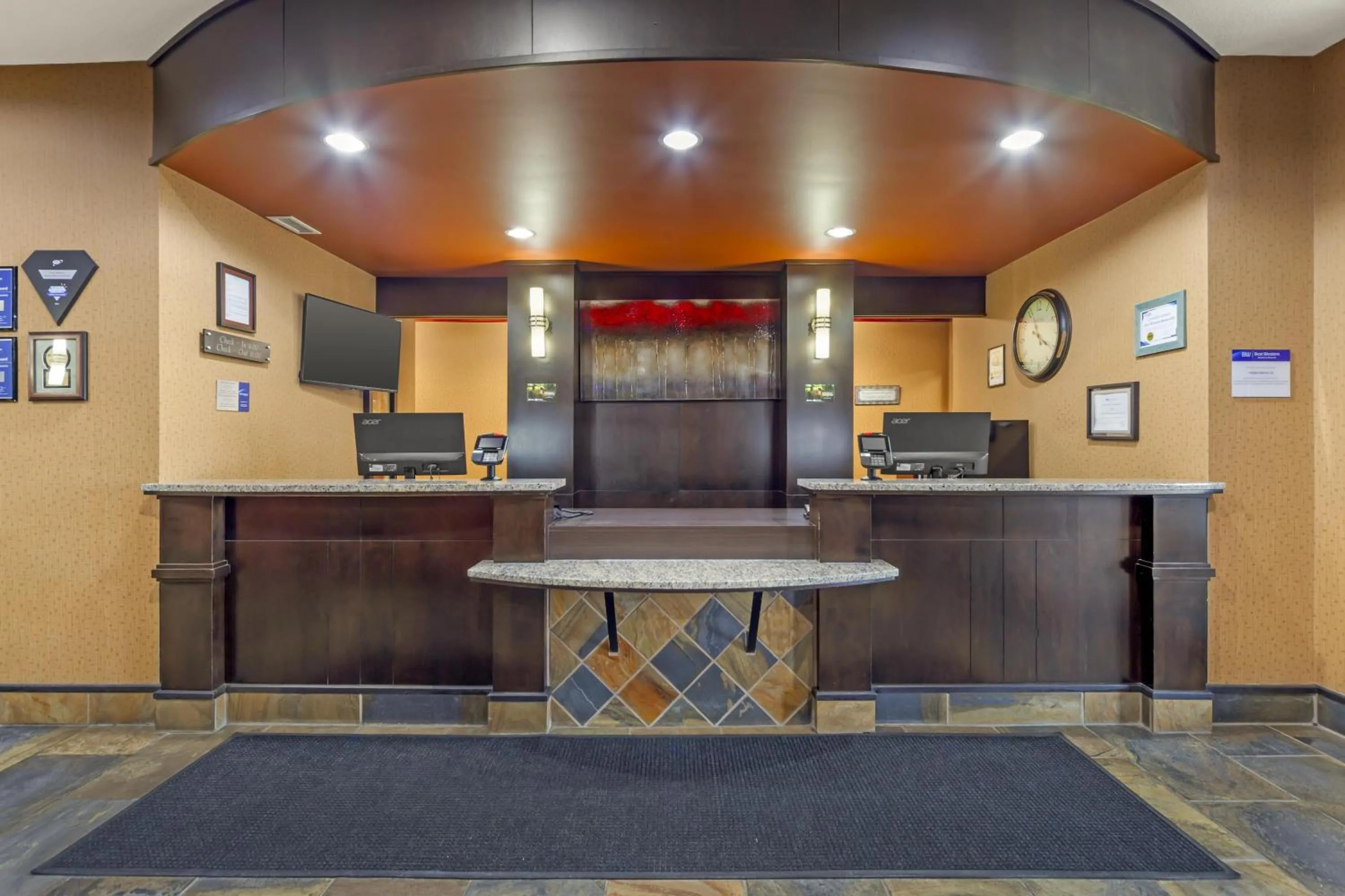 Lobby or reception in Best Western Bonnyville Inn & Suites