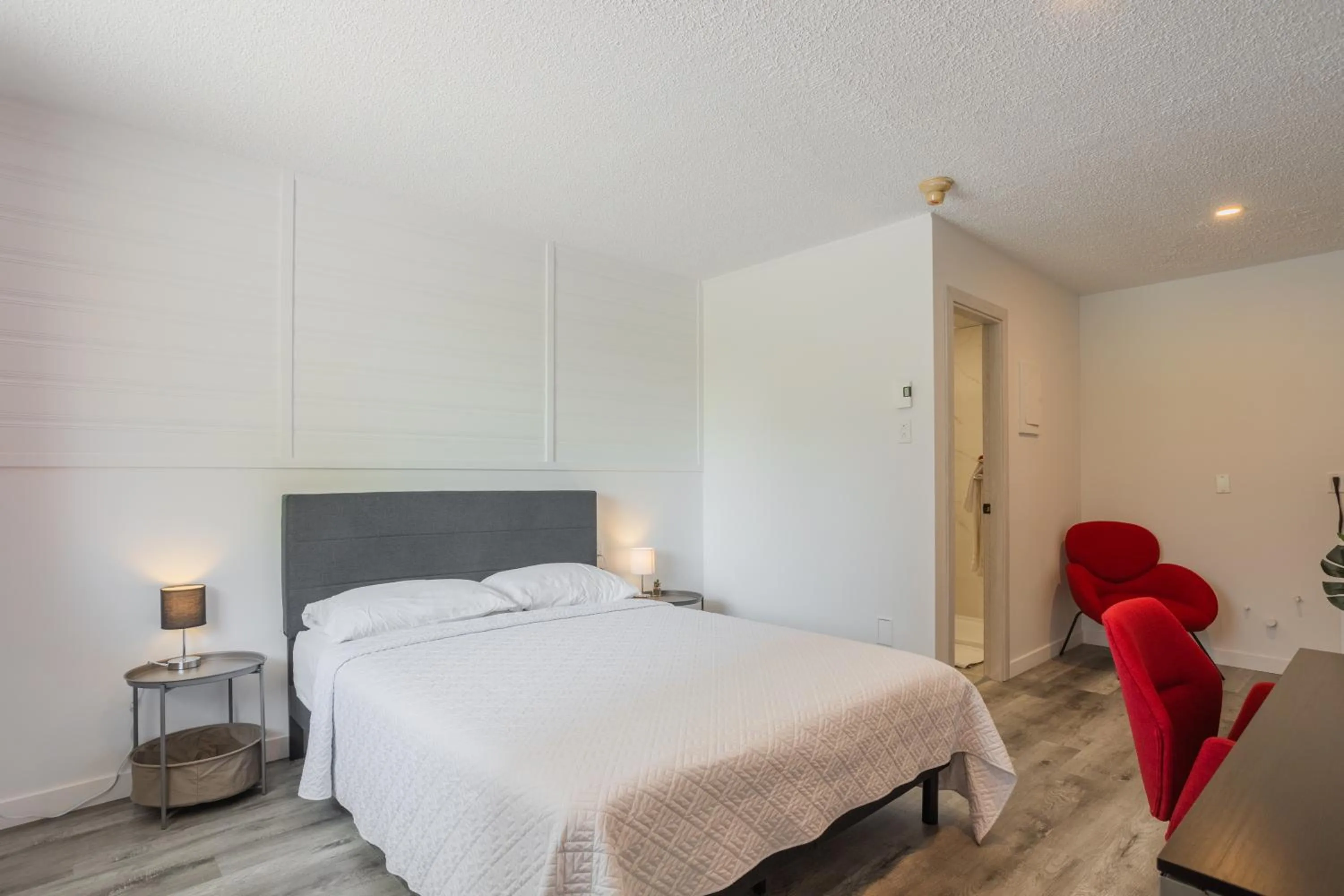 Bedroom, Bed in Motel Champlain