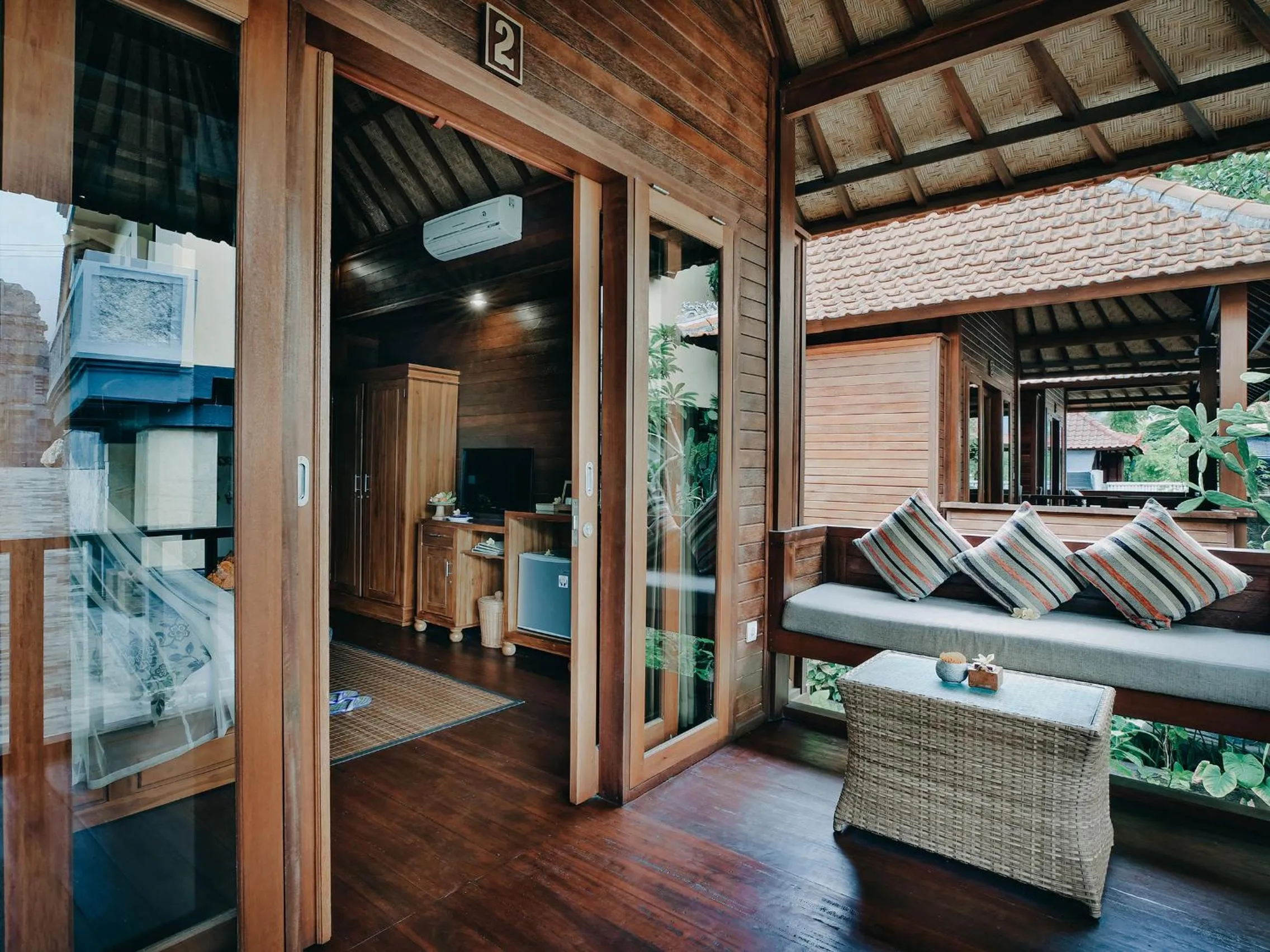 Patio in Bale Gede Lembongan