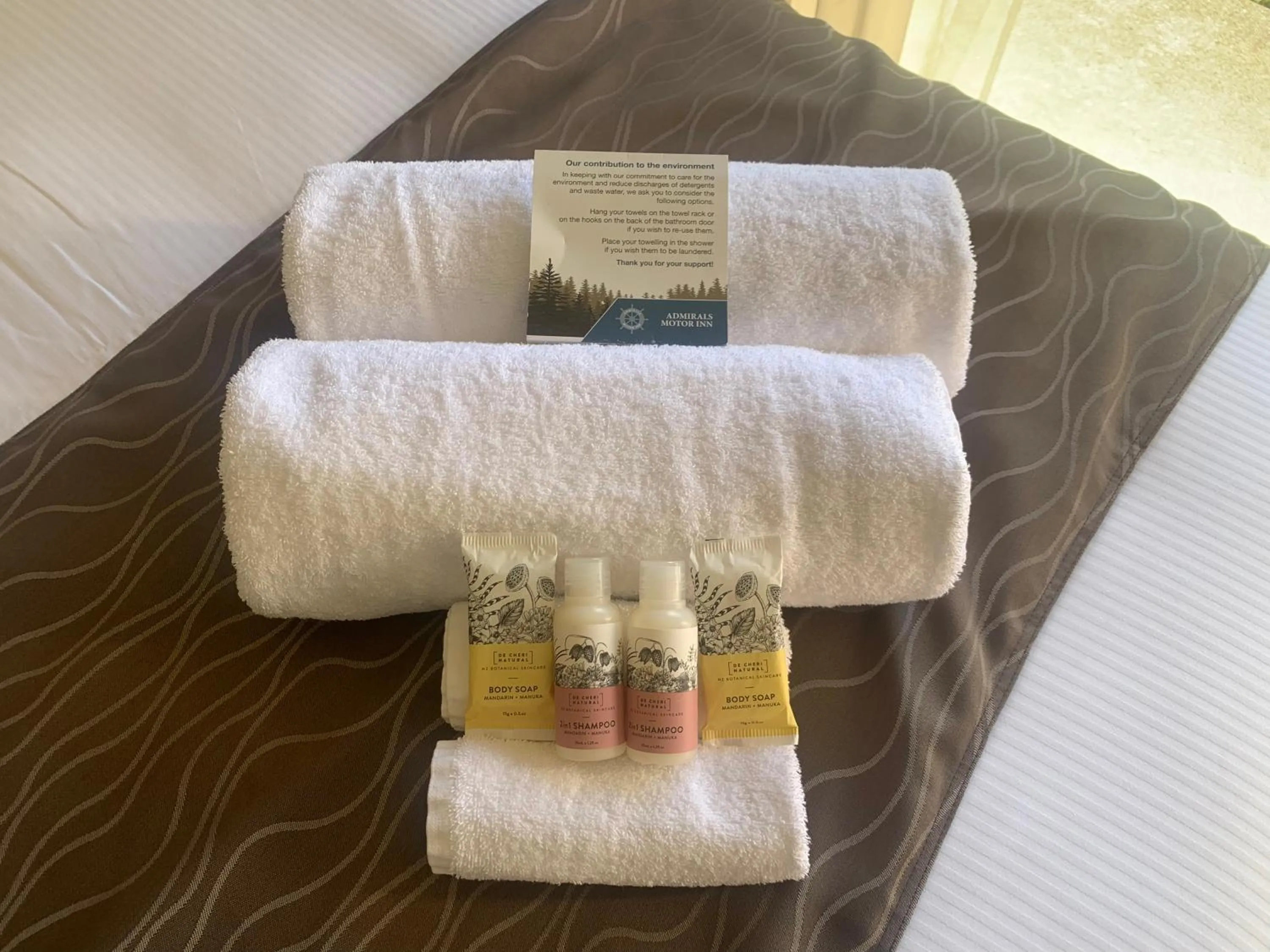 towels in Admirals Motor Inn