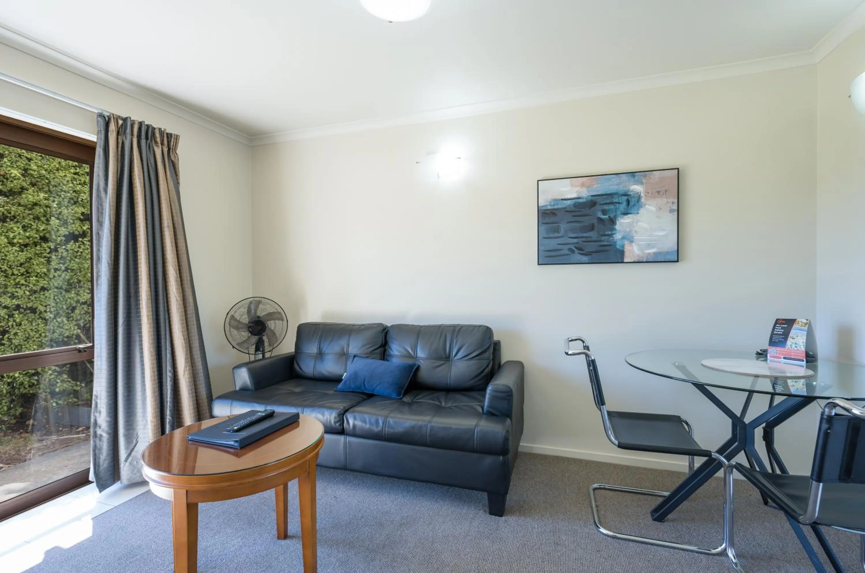 Lounge or bar in Admirals Motor Inn