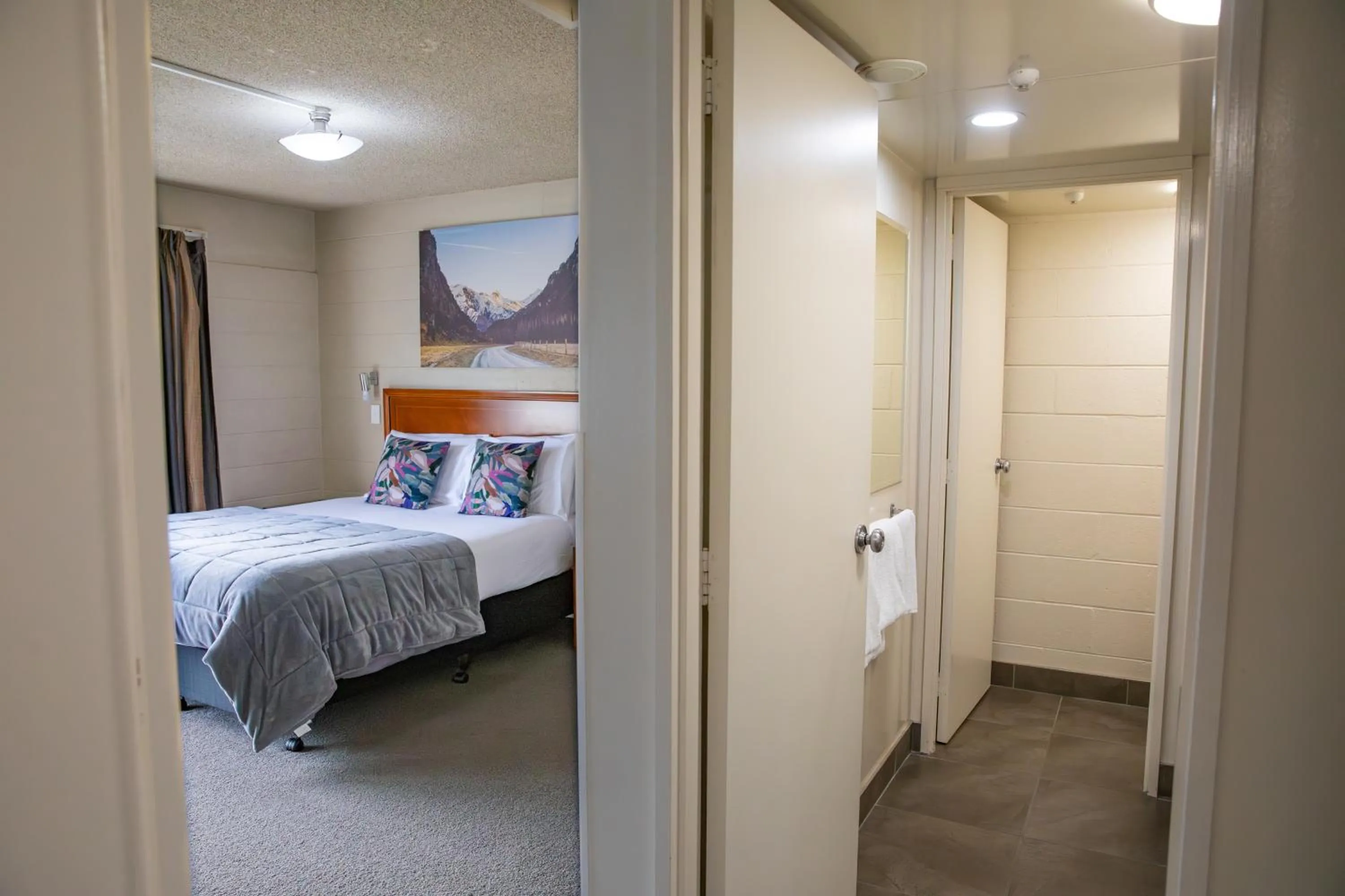 Other, Bed in Admirals Motor Inn