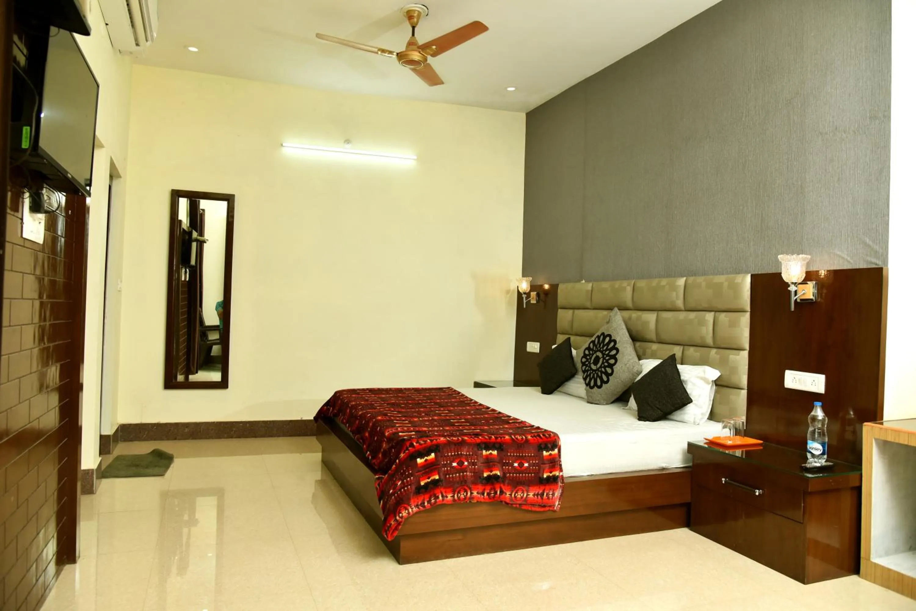 Bed in Hotel Ganga Basin