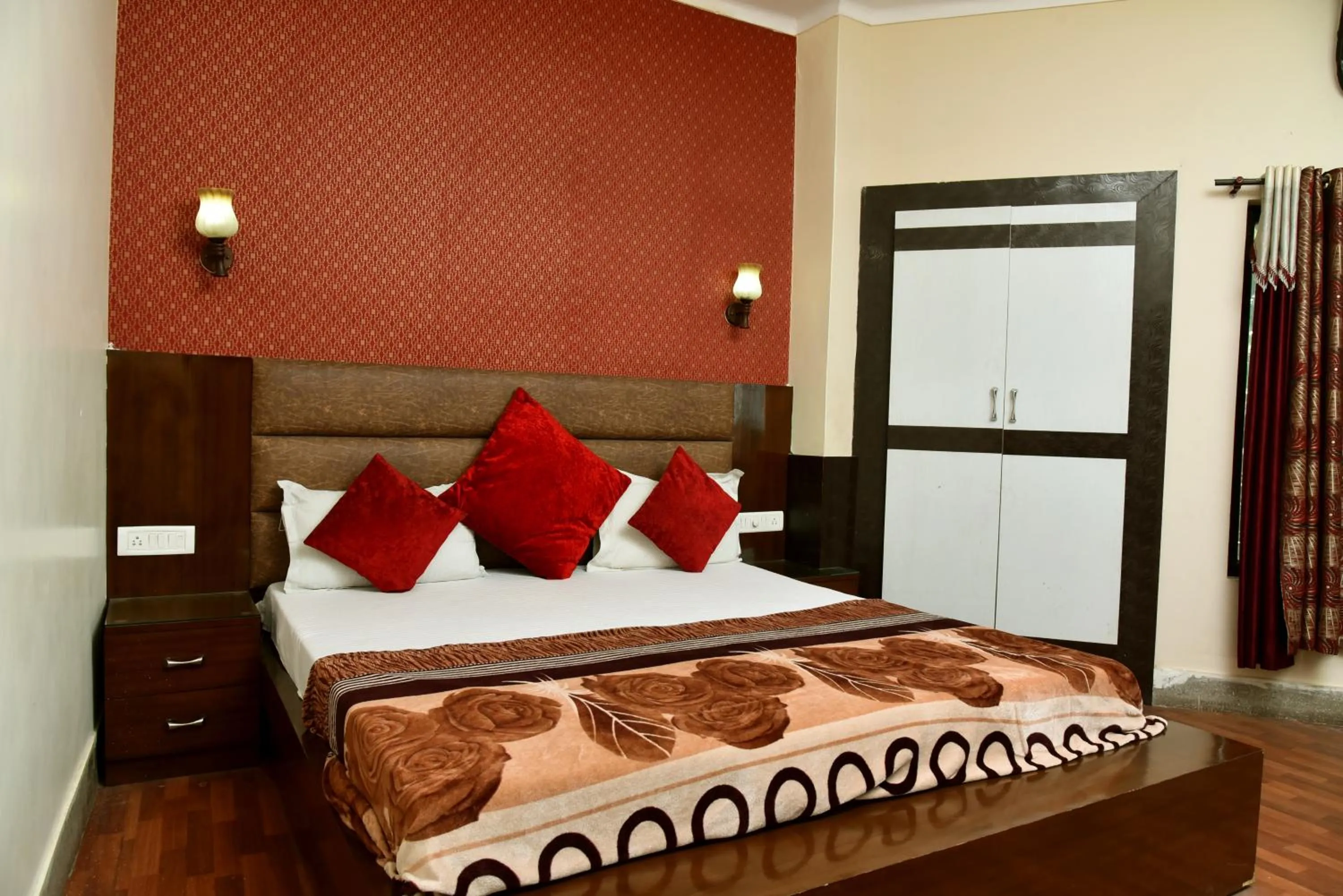 Bed in Hotel Ganga Basin
