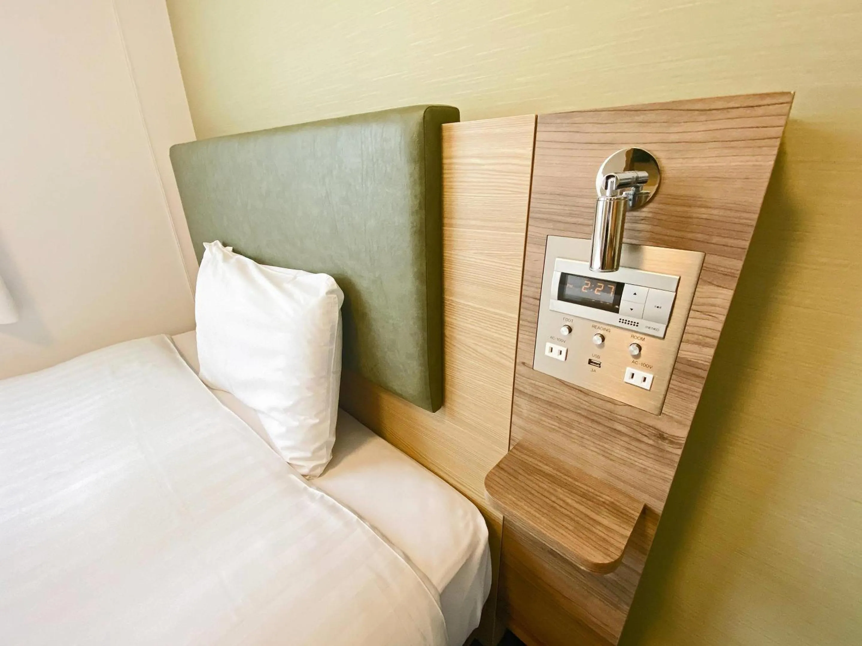 Bedroom, Bed in Comfort Hotel Sapporo Susukino