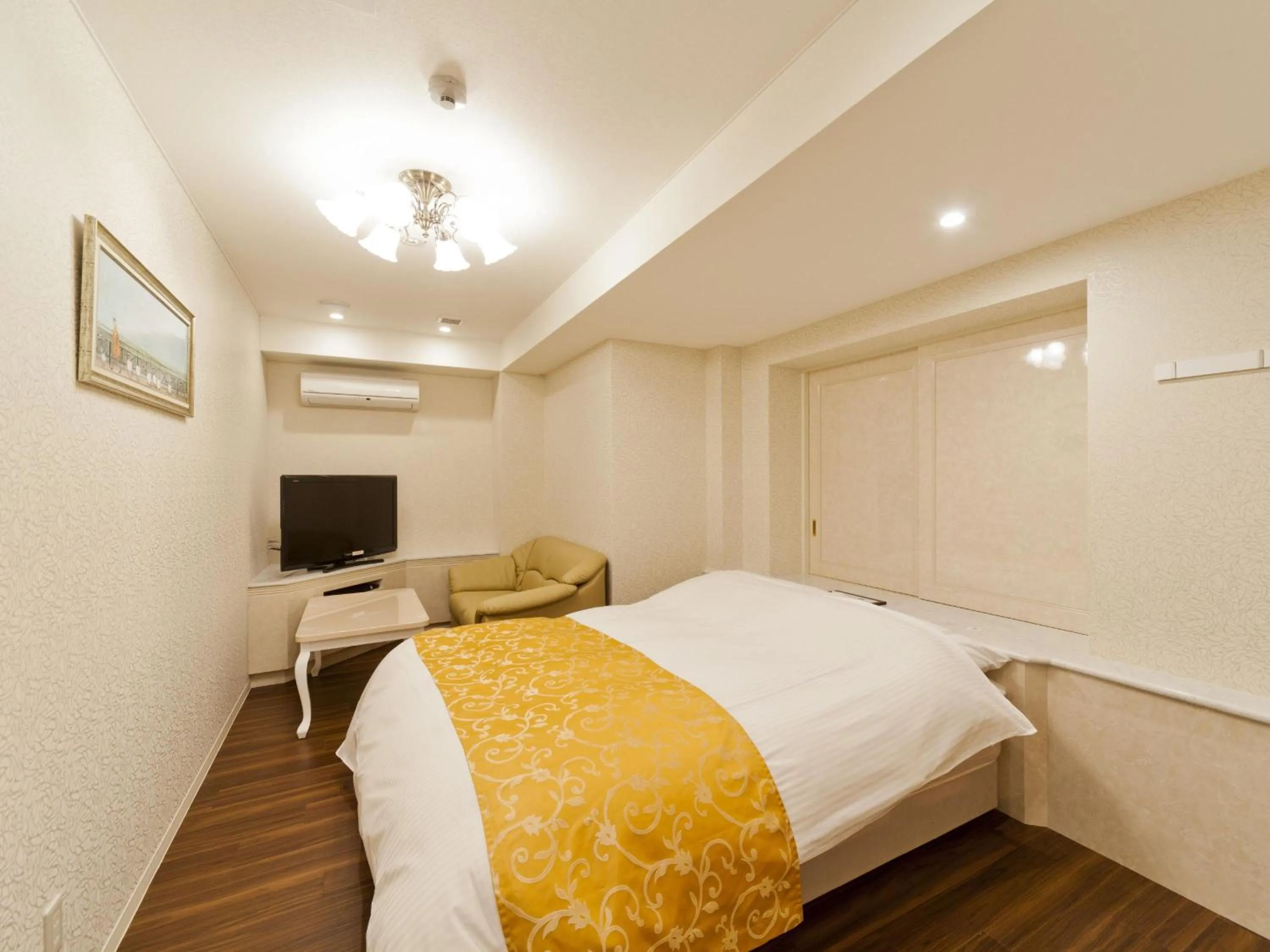 Photo of the whole room, Bed in Hotel Fine Aroma Tennoji