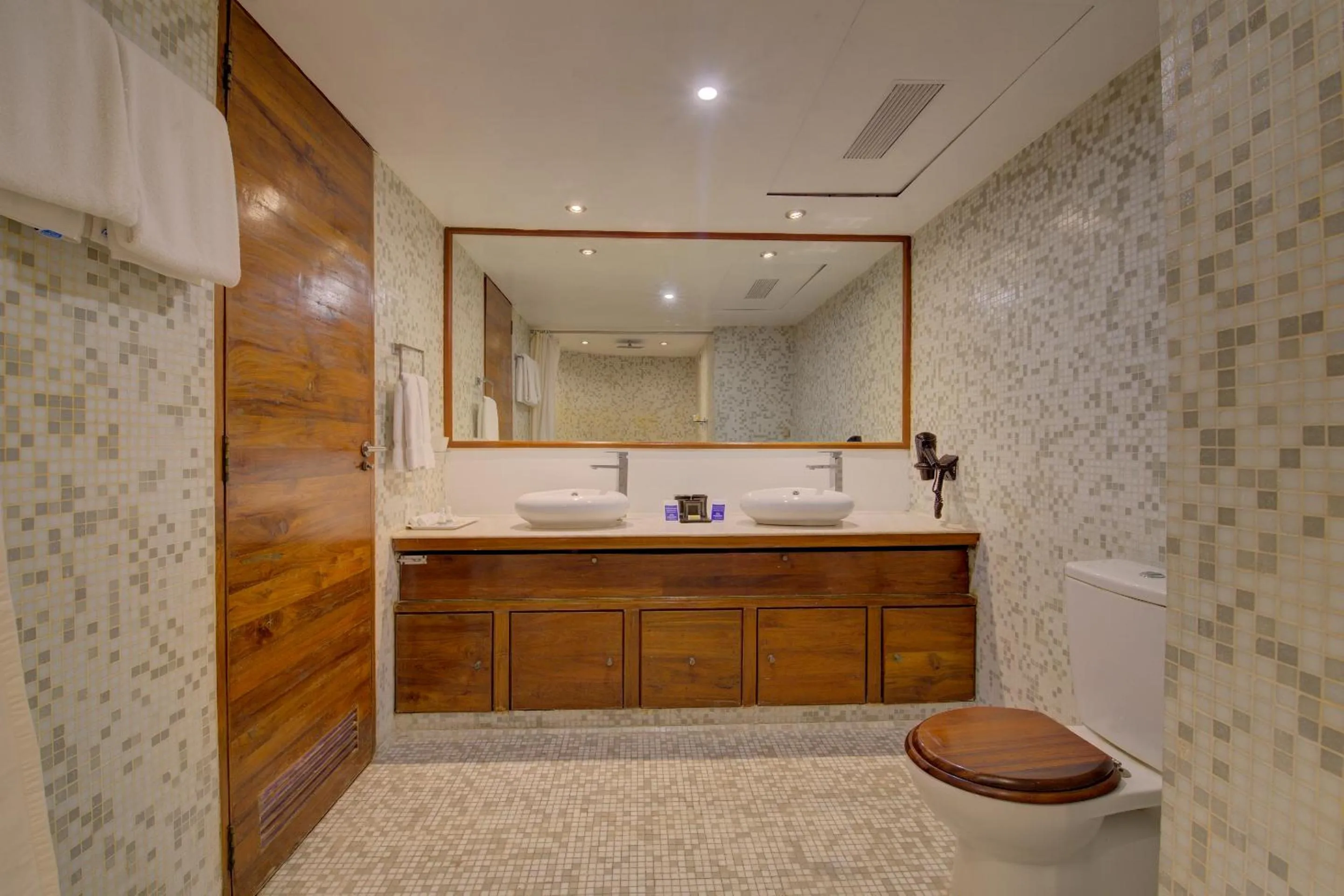 Bathroom in The Promenade