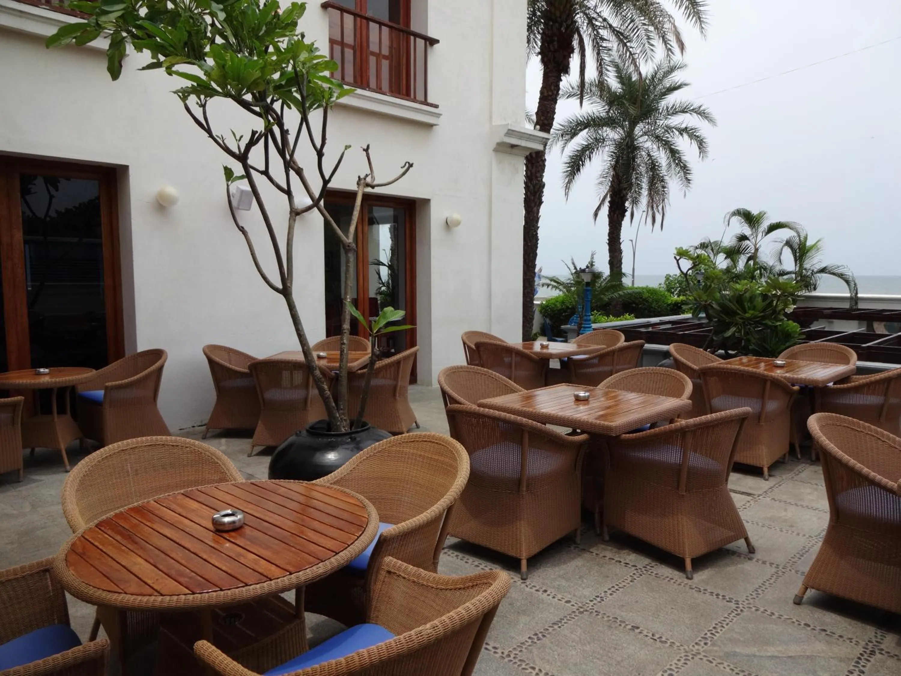 Restaurant/places to eat in The Promenade