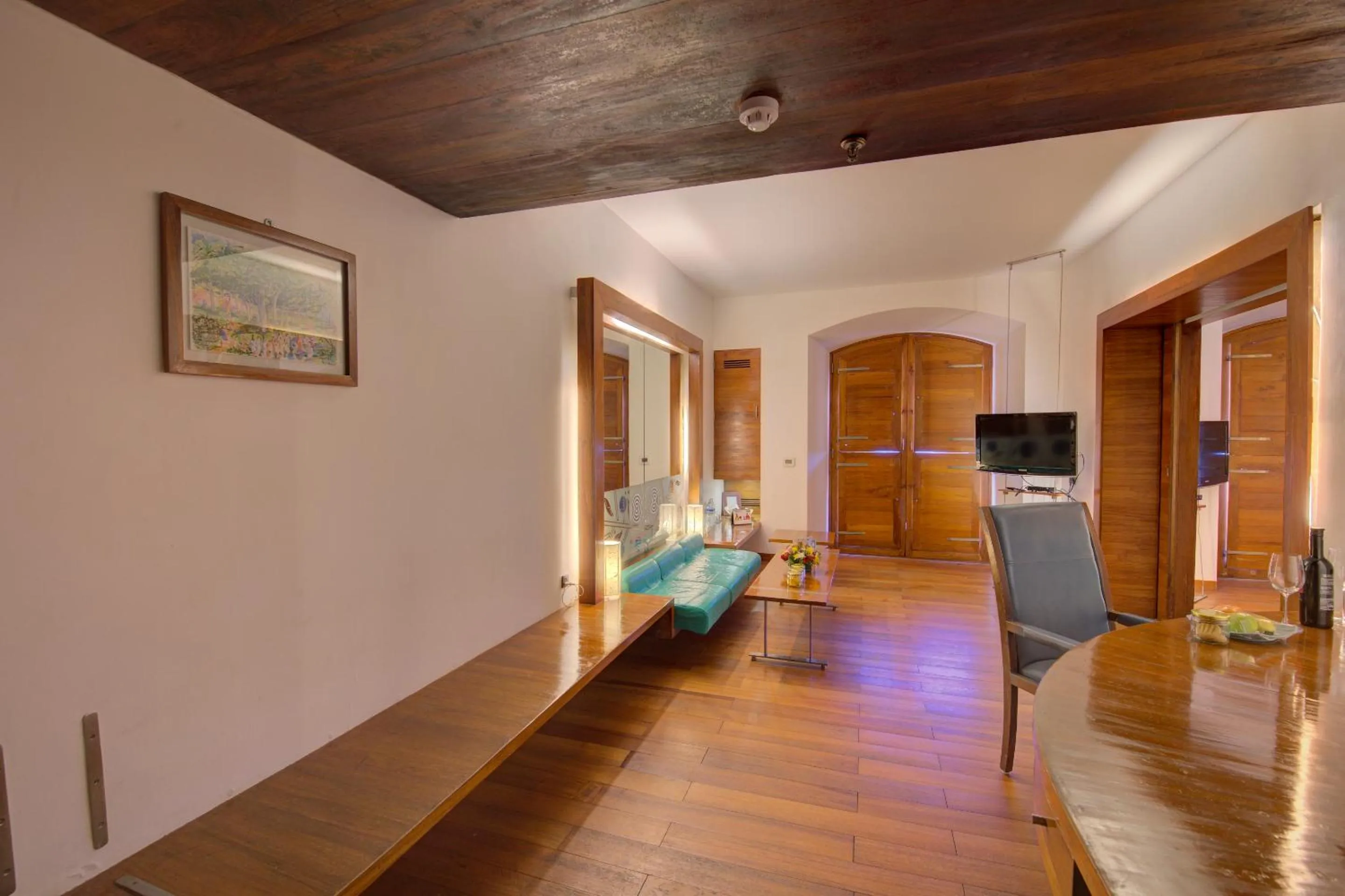 Living room, Bed in The Promenade