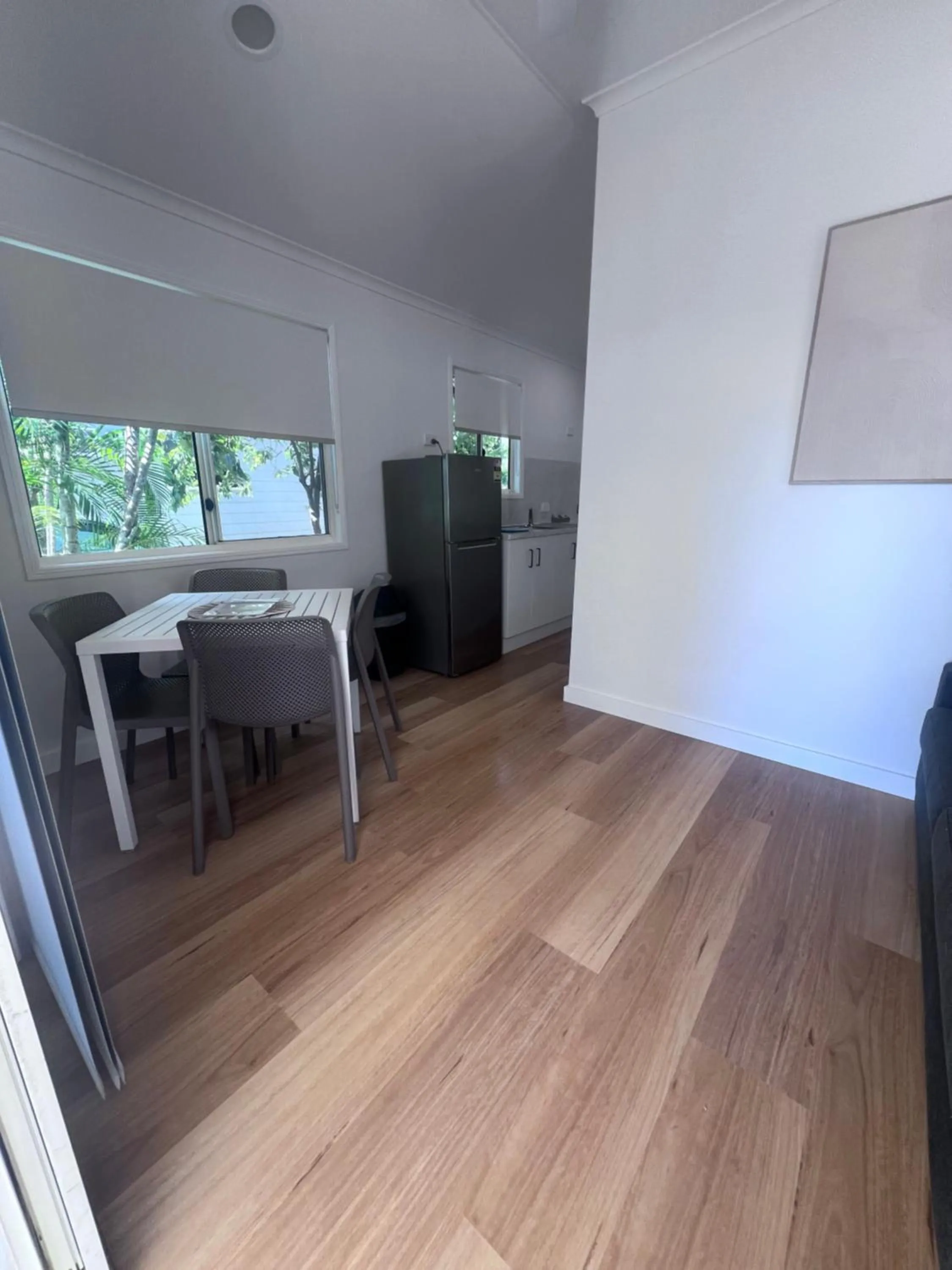 Dining area in Ellis Beach Oceanfront Holiday Park
