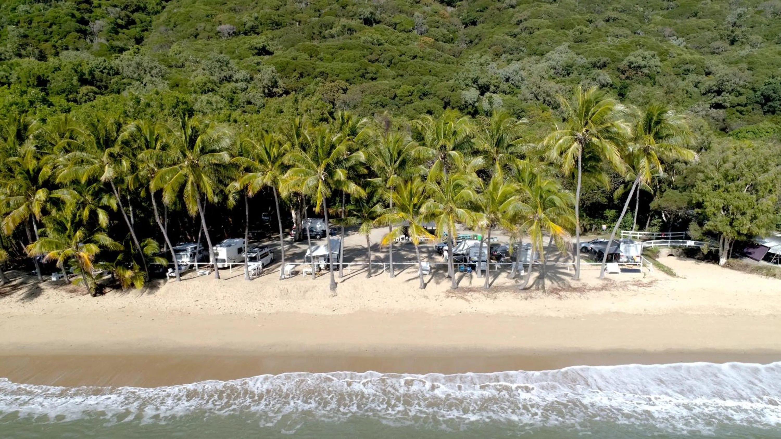 Day in Ellis Beach Oceanfront Holiday Park