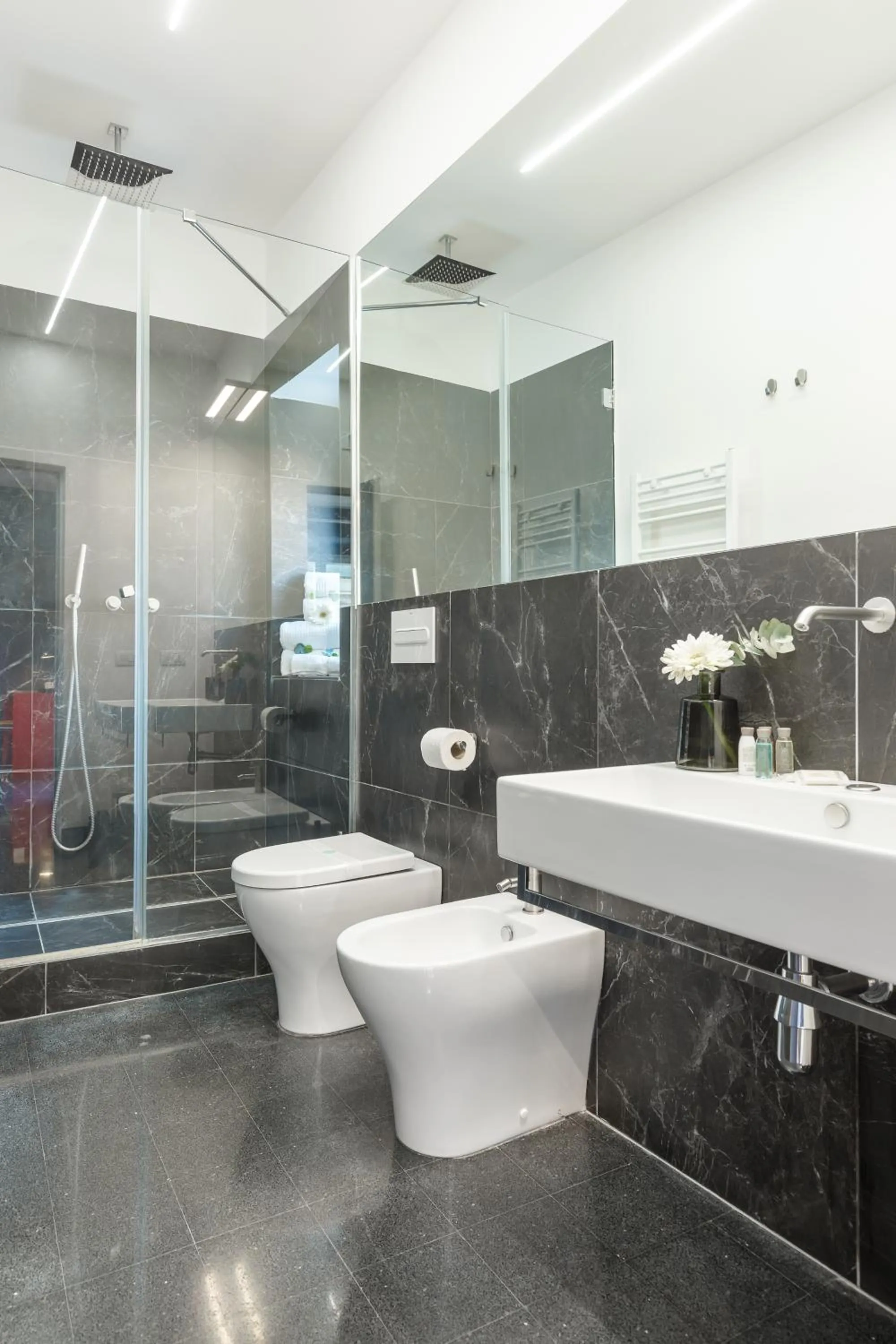 Shower in Dimora Doria d'Angri