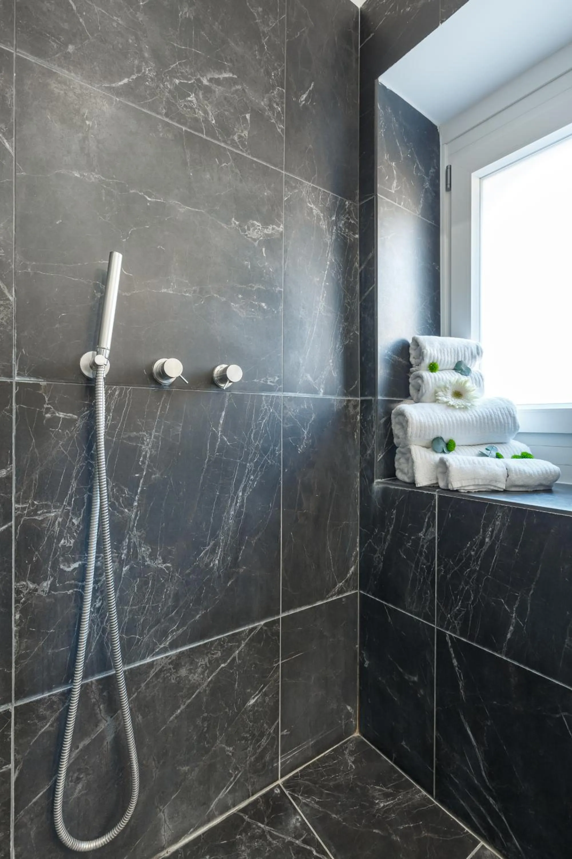 Shower in Dimora Doria d'Angri