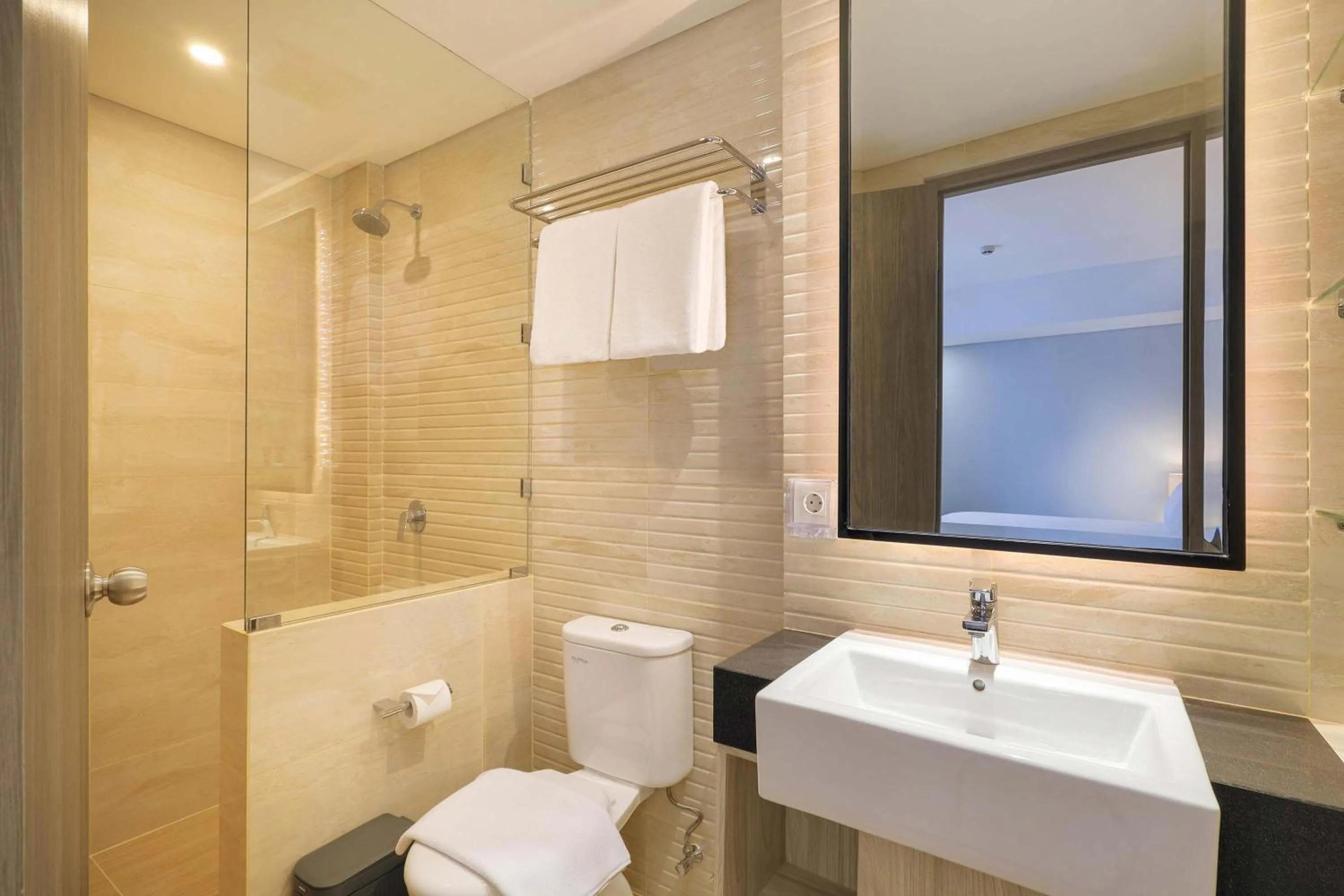 Shower in Royal Regantris Kuta