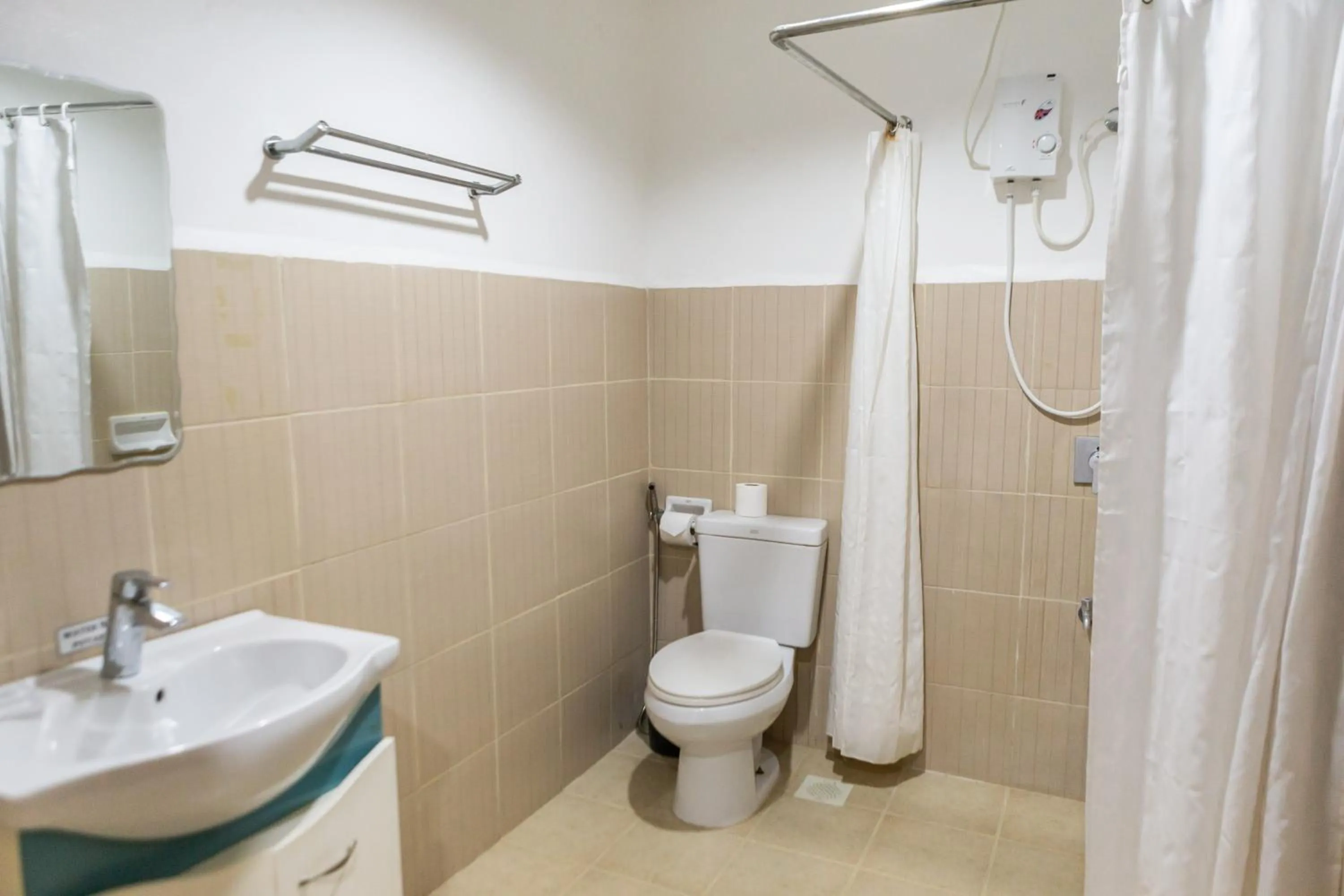Shower in Palmbeach Resort Mactan Cebu powered by Cocotel
