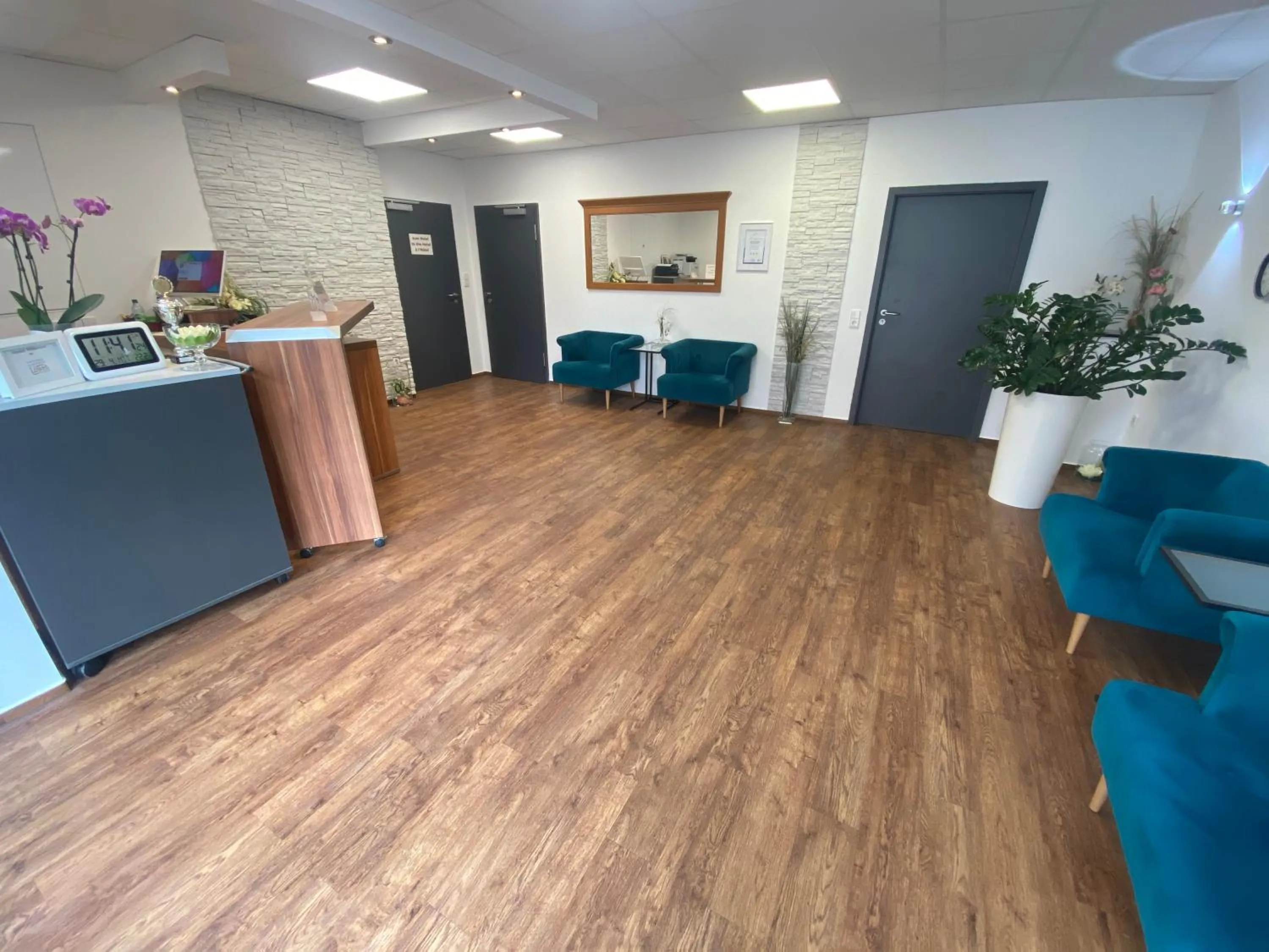 Lobby or reception in Hotel Loewen