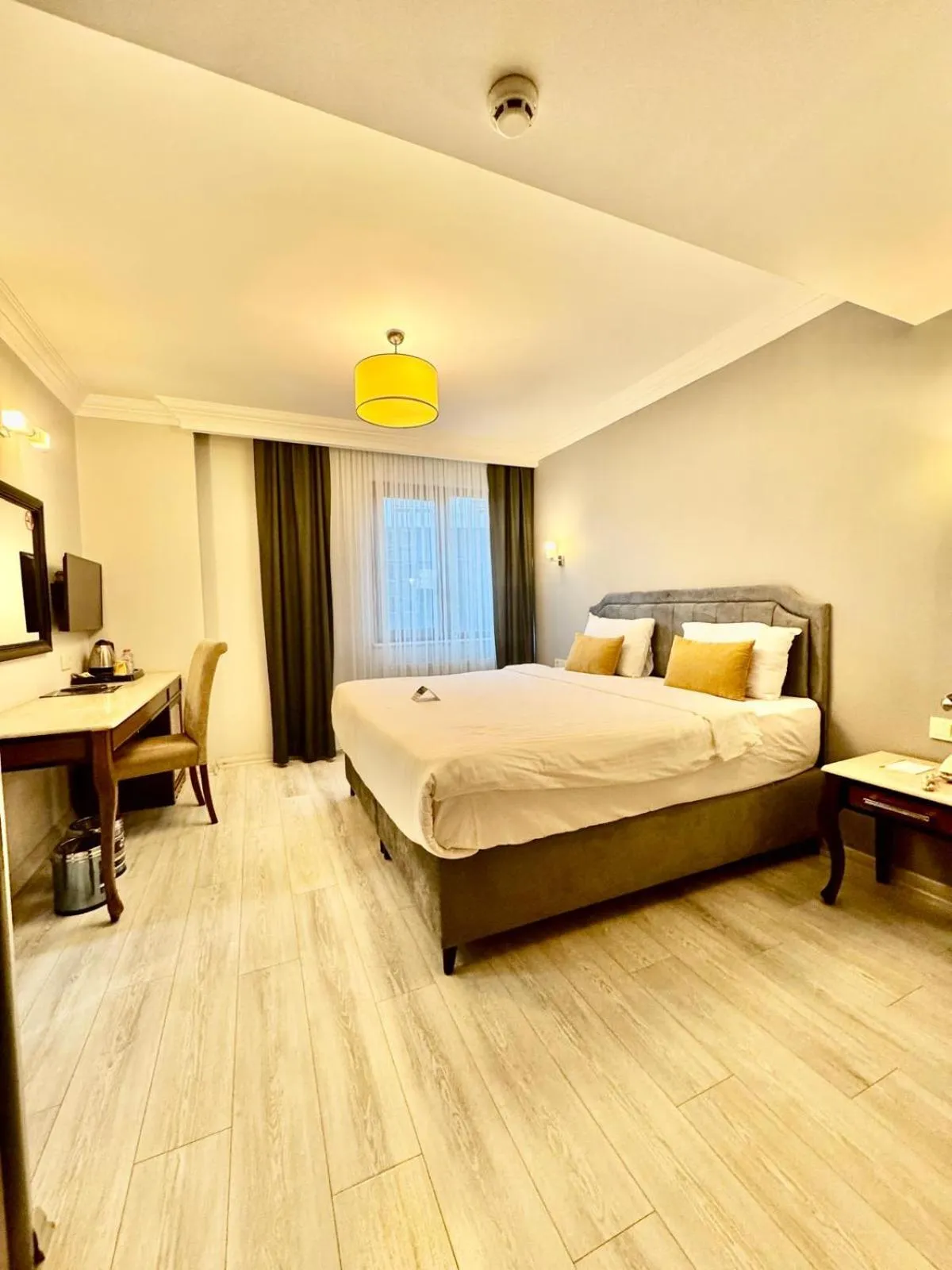 Living room, Bed in Asia City Hotel Istanbul