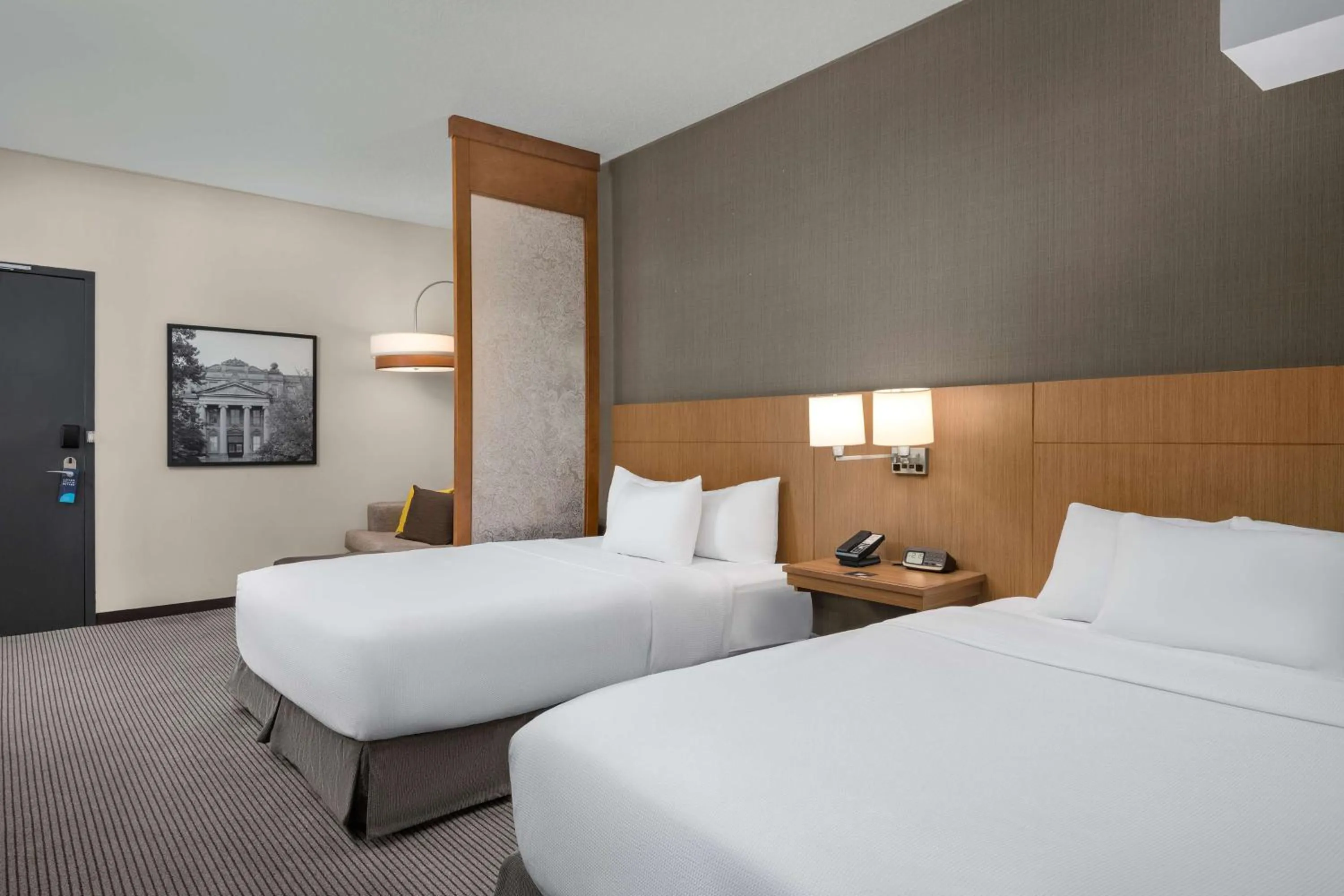 Bedroom, Bed in Hyatt Place Iowa City Downtown