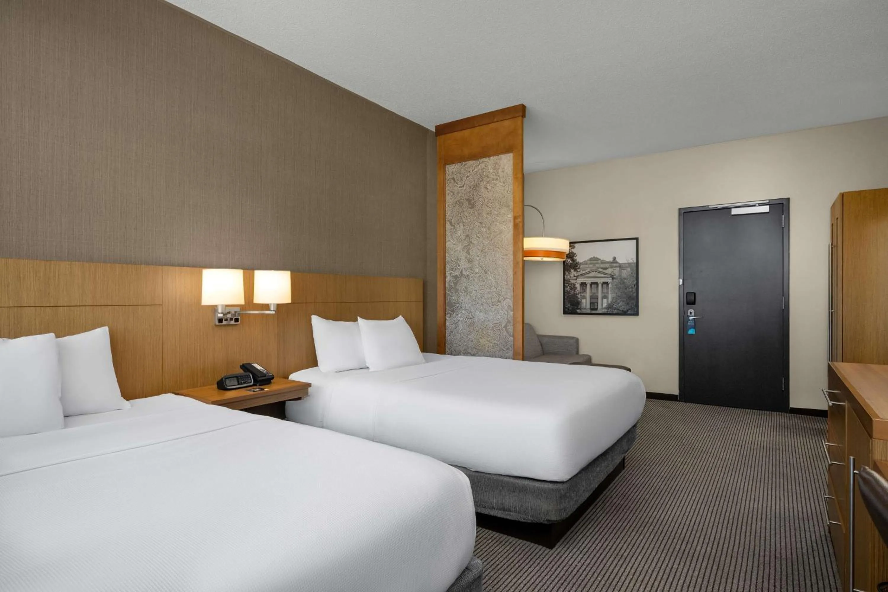 Bedroom, Bed in Hyatt Place Iowa City Downtown