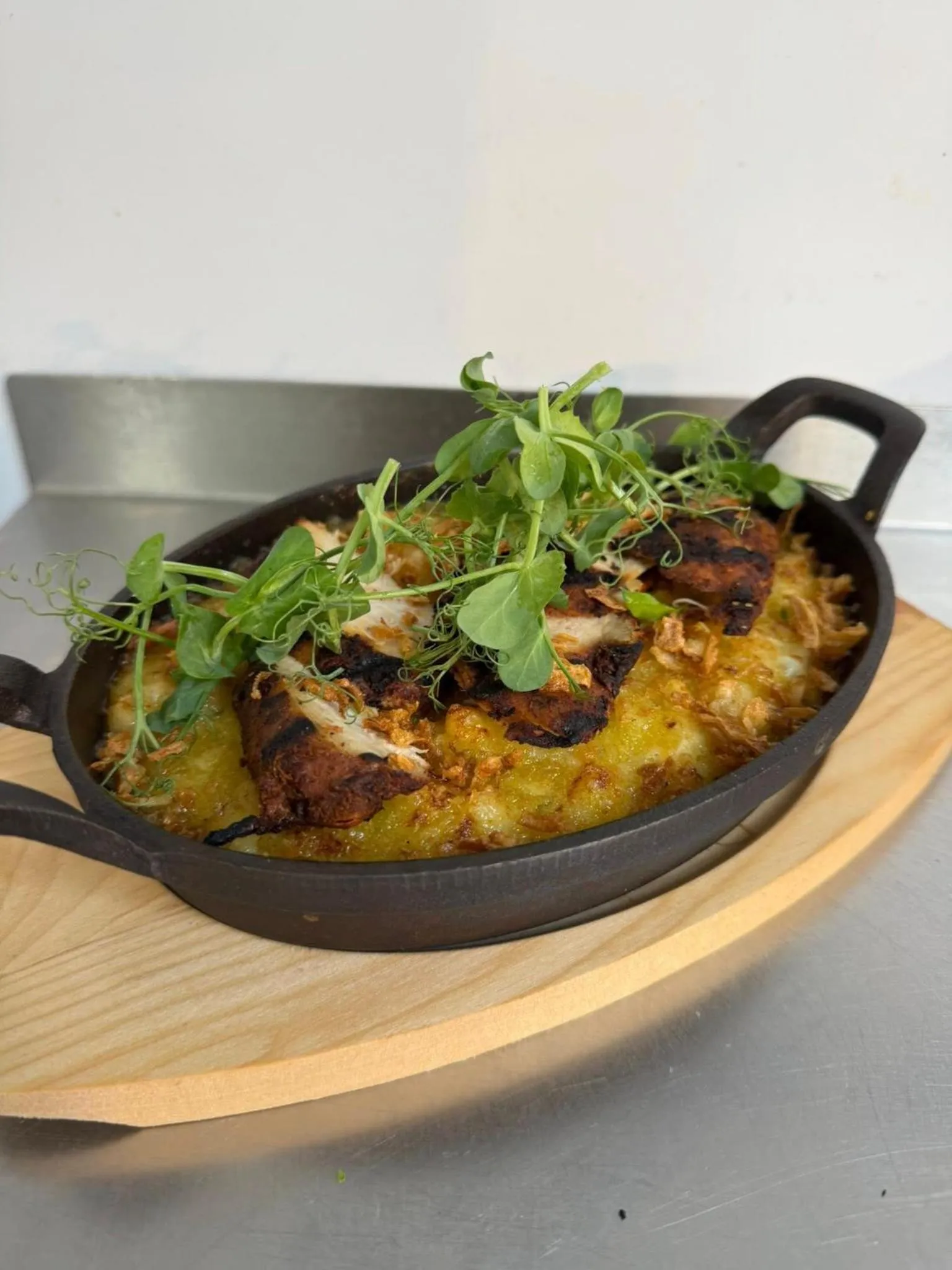 Food and drinks in Thomas Arms Hotel