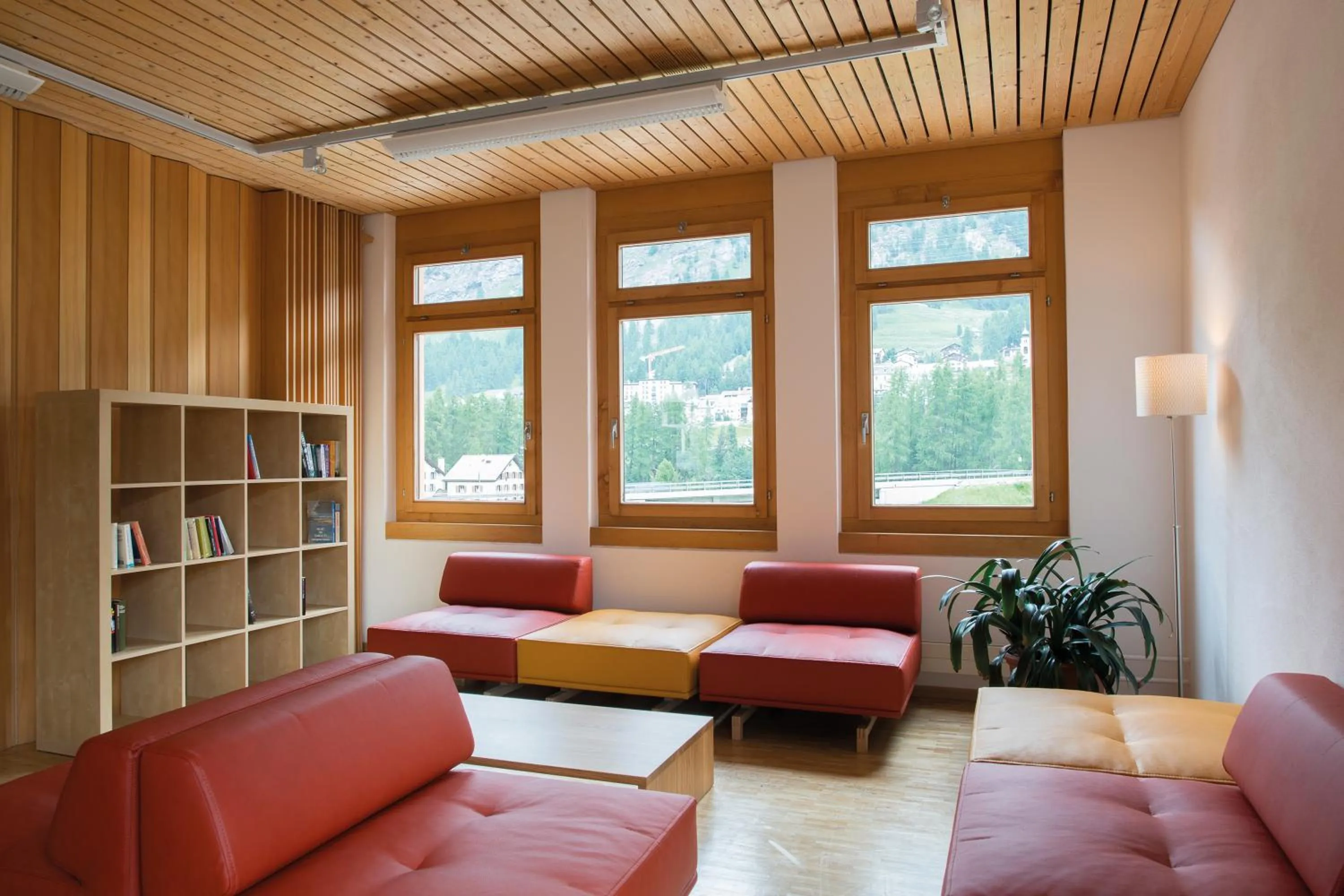 Lobby or reception in Pontresina Youth Hostel