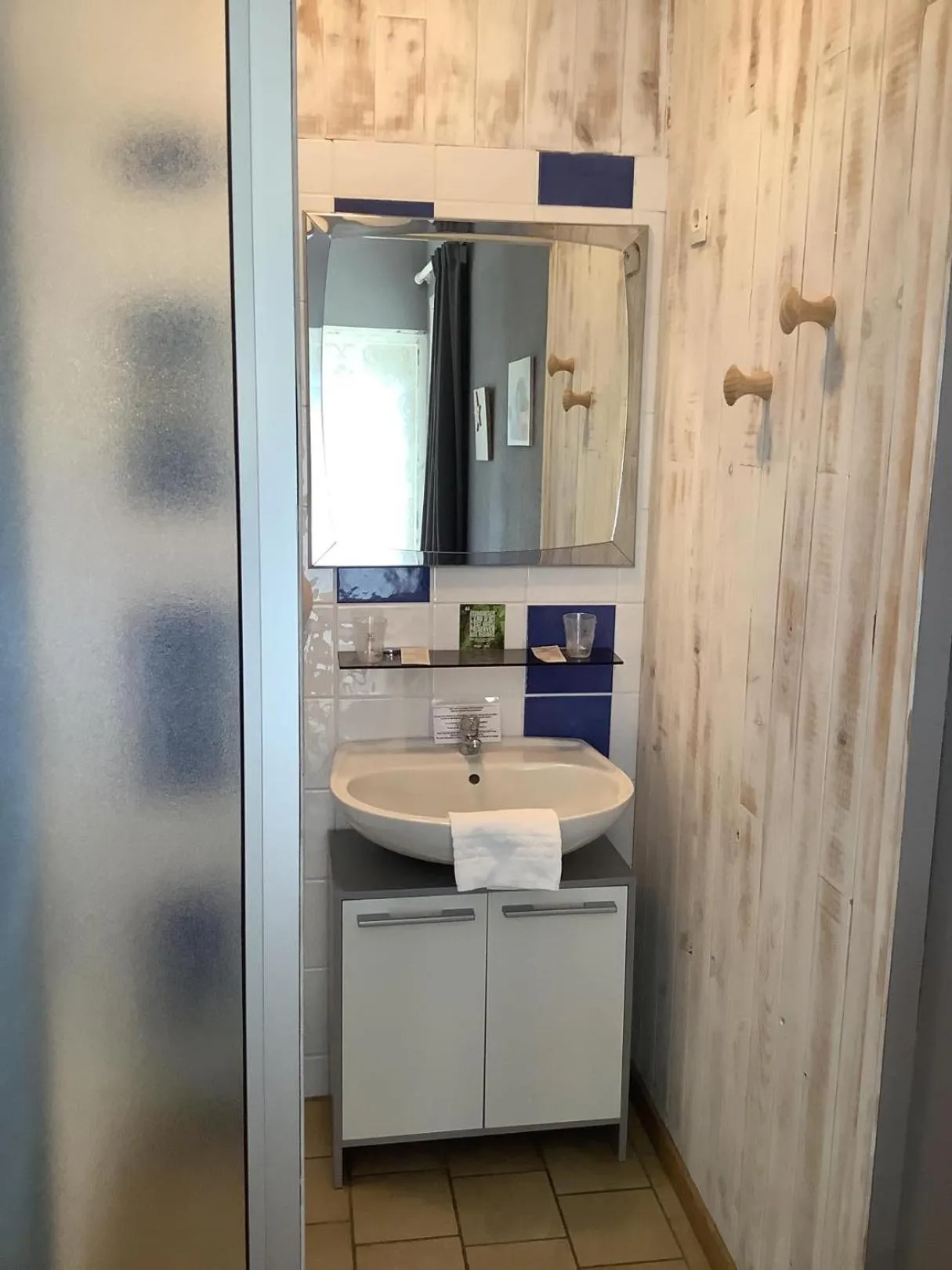 Bathroom in Logis Hôtel Restaurant La Borie