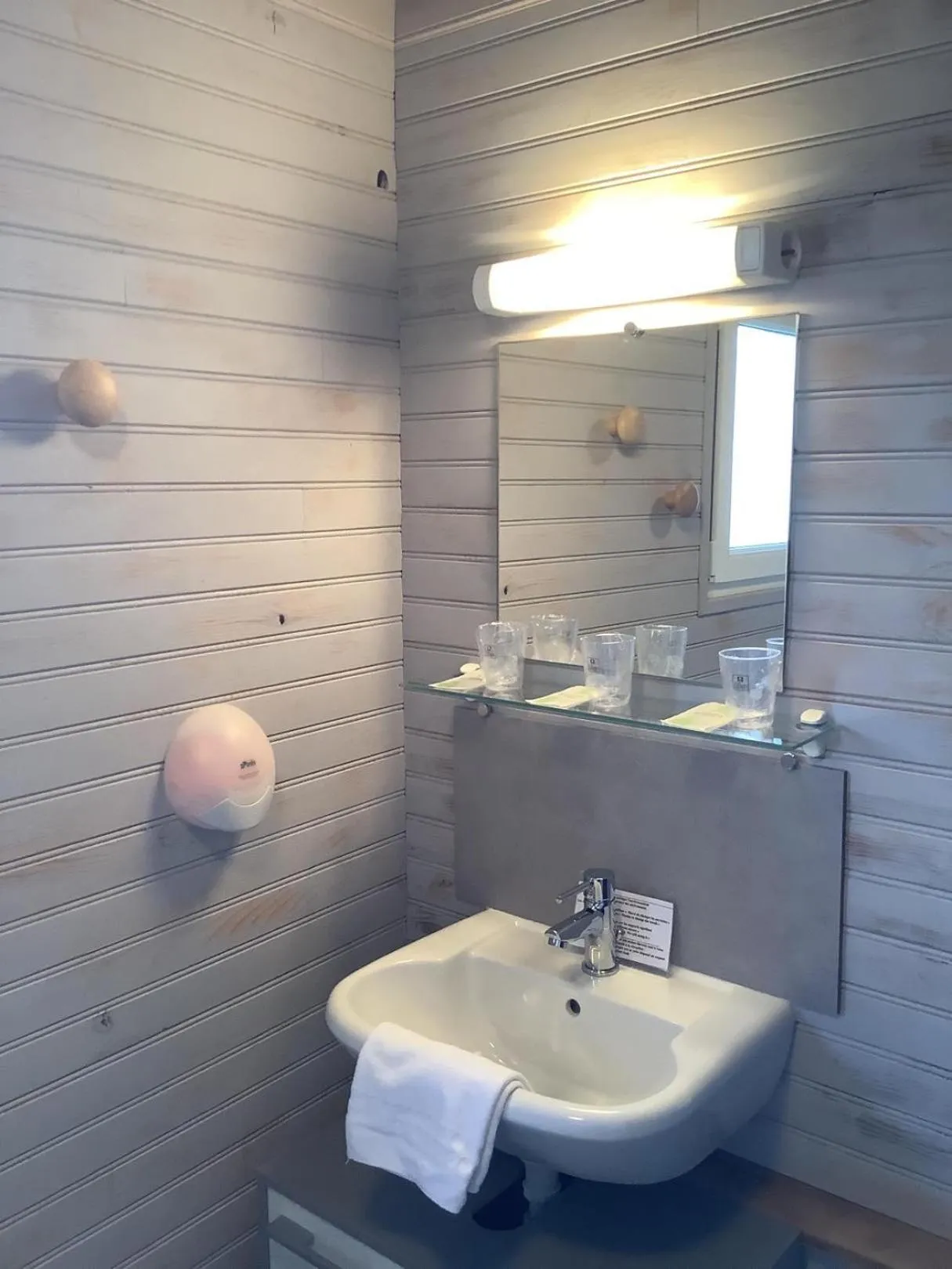 Bathroom in Logis Hôtel Restaurant La Borie