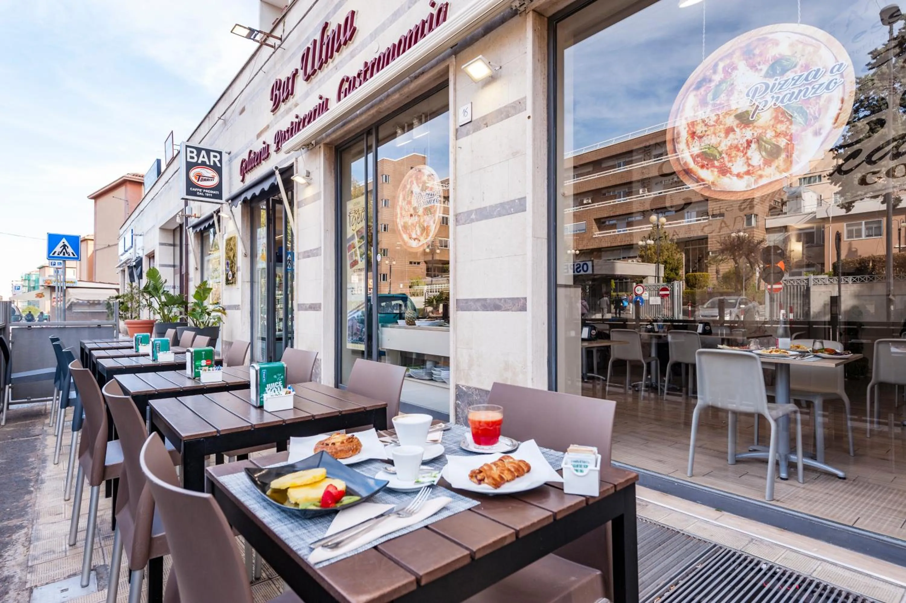 Restaurant/places to eat in BeBIGEA Rooms