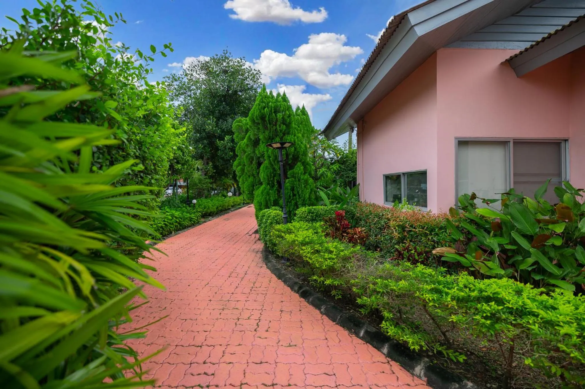 Property building in Bangkok Rama Hotel