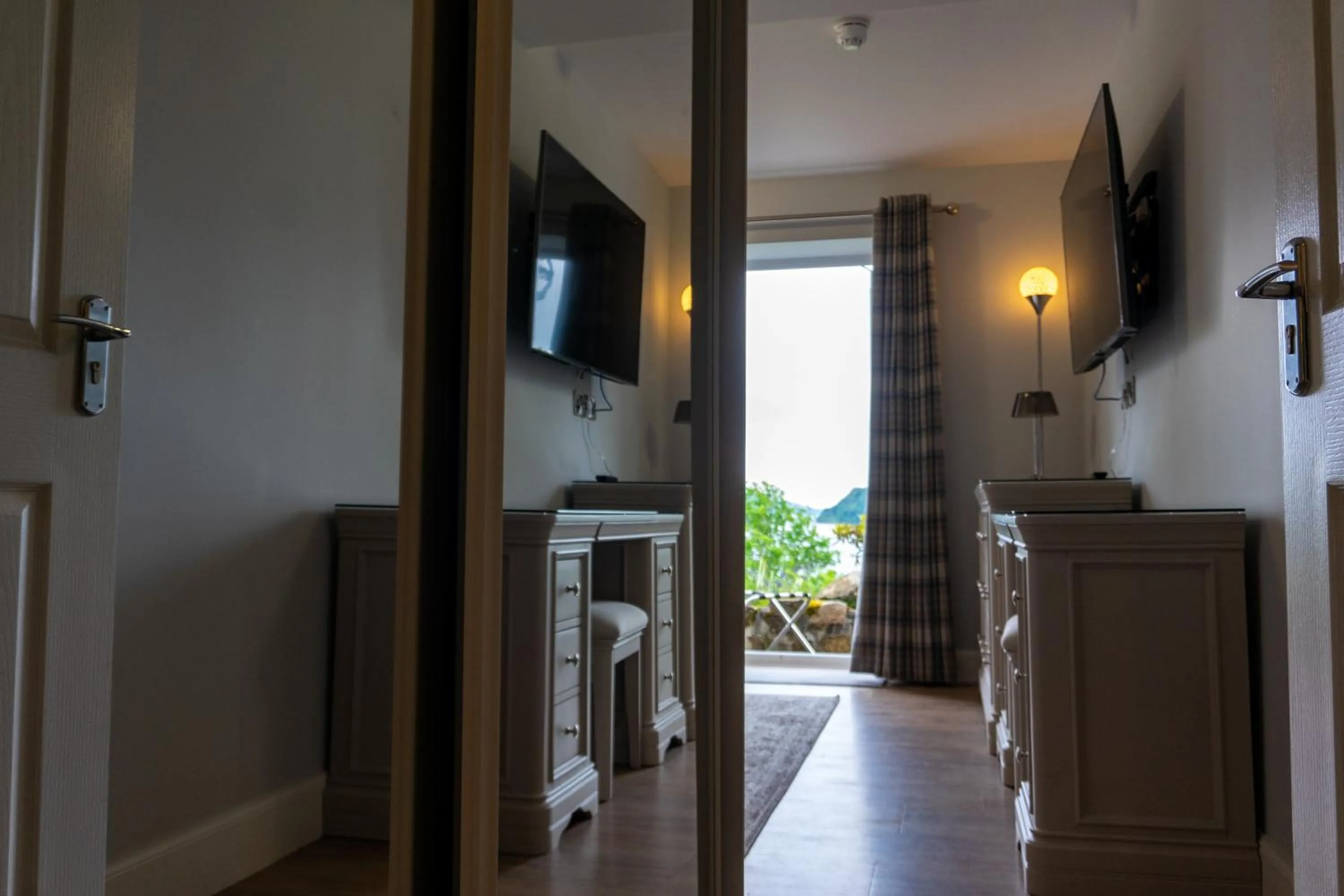 Bedroom in Western Isles Hotel