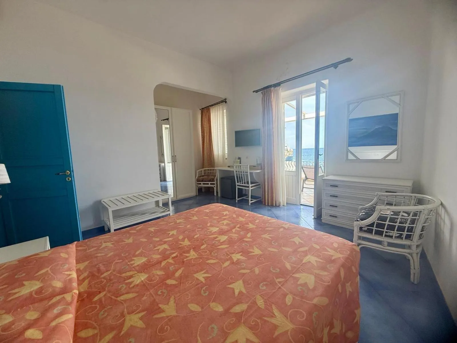 View (from property/room), Bed in La Sirenetta Park Hotel